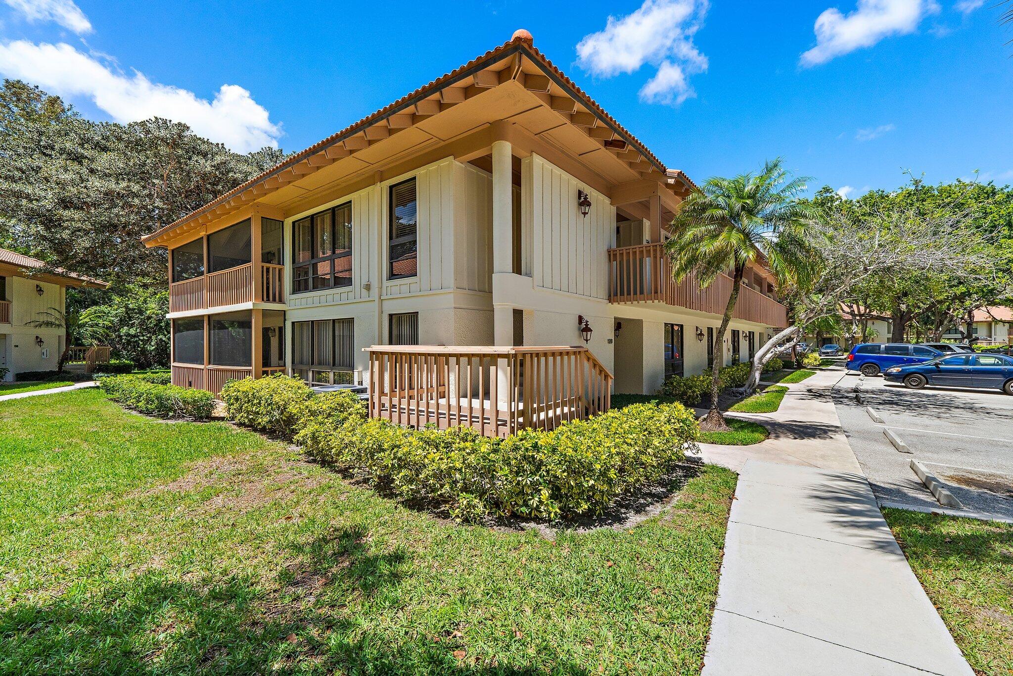 Palm Beach Gardens photo 1