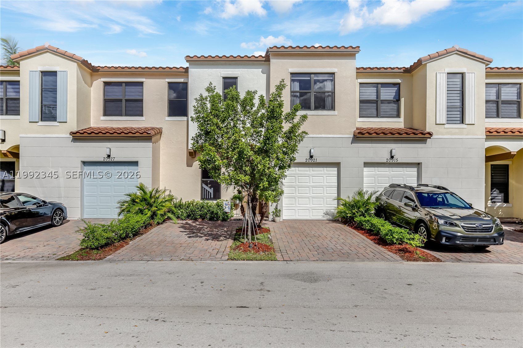 Pembroke Pines photo 1
