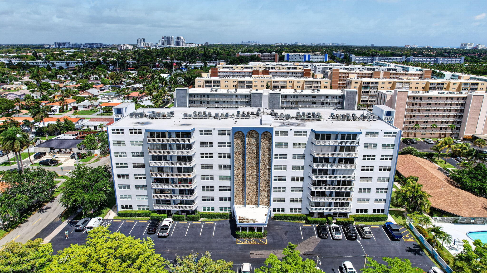 Hallandale Beach photo 1