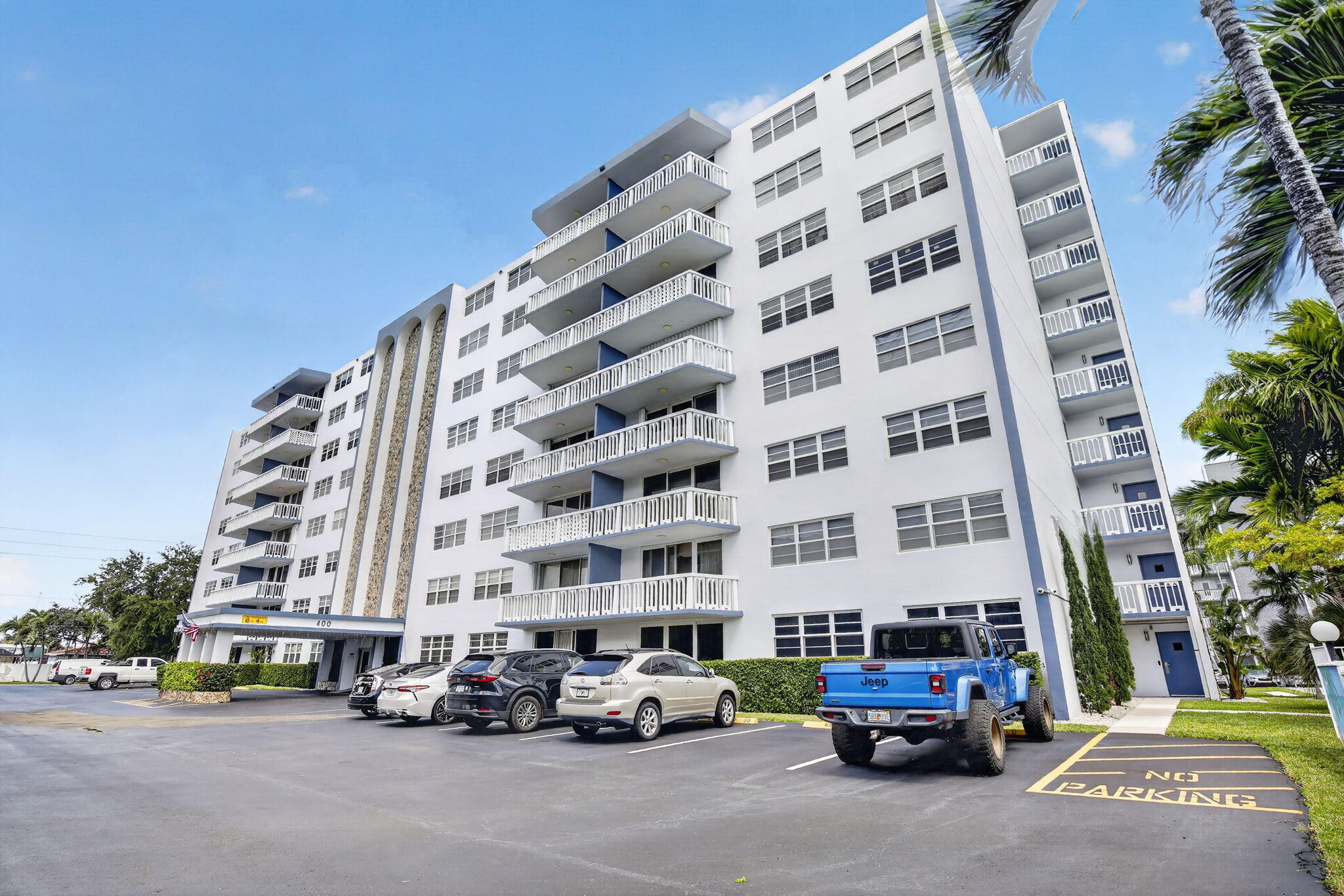 Hallandale Beach photo 2