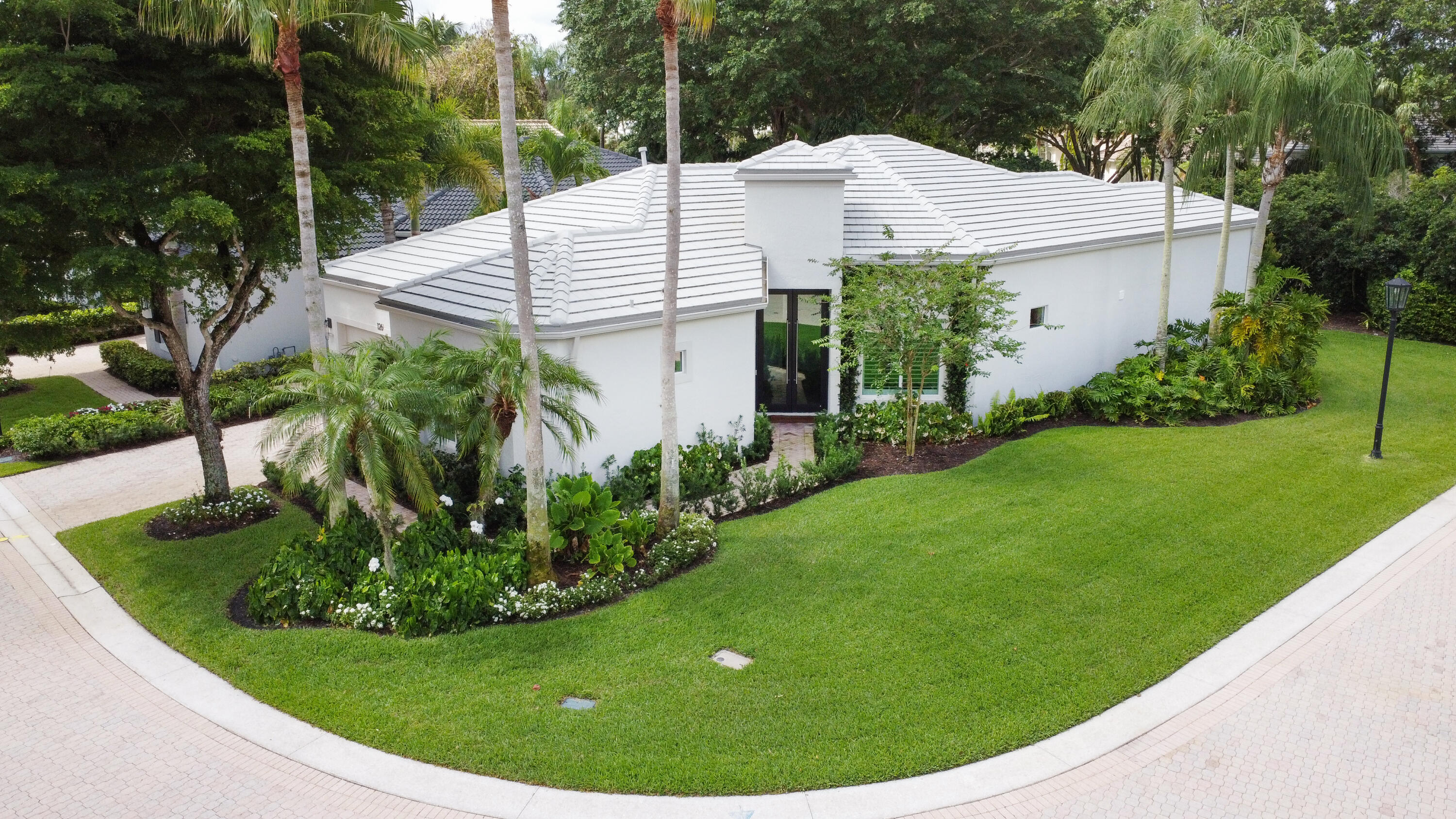 Palm Beach Gardens photo 1
