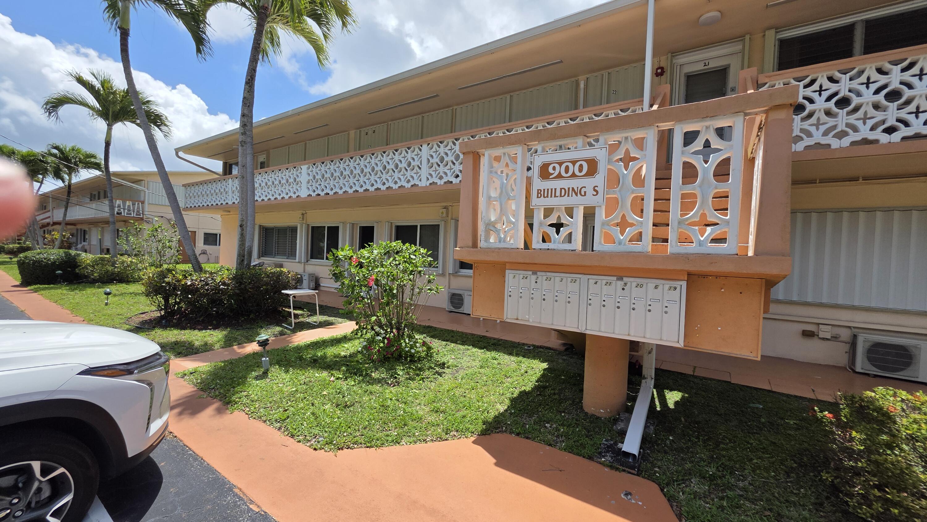 Hallandale Beach photo 3