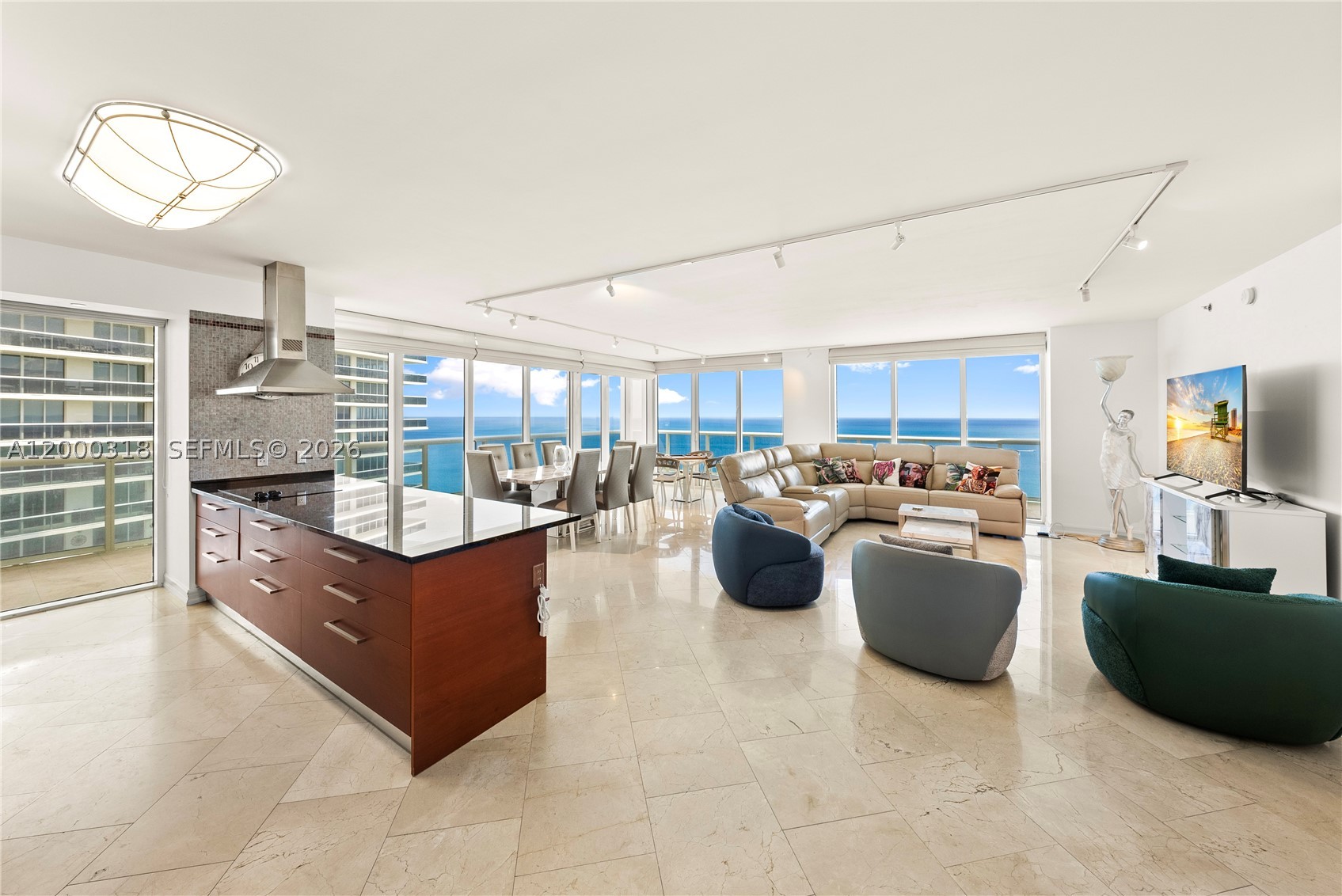 Hallandale Beach photo 1