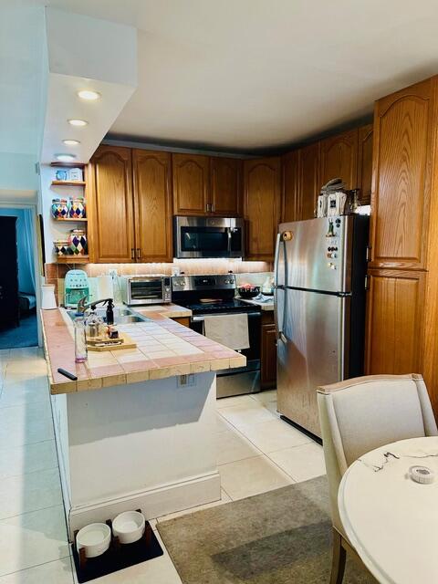 Wilton Manors photo 5