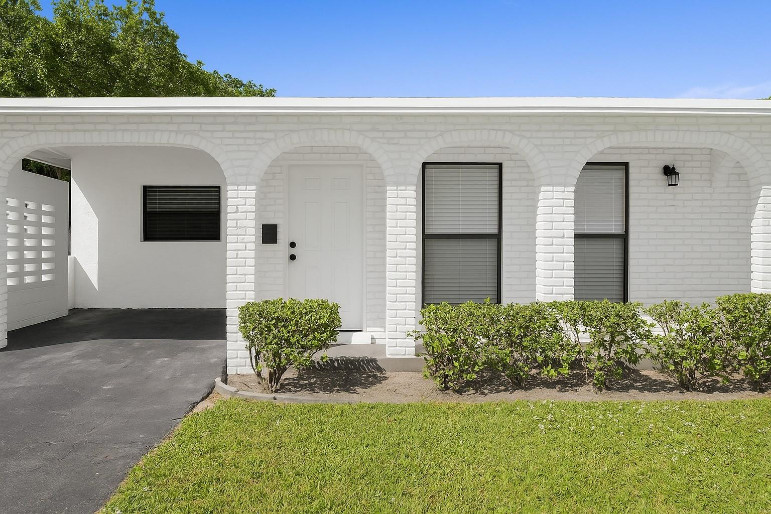 Wilton Manors photo 1