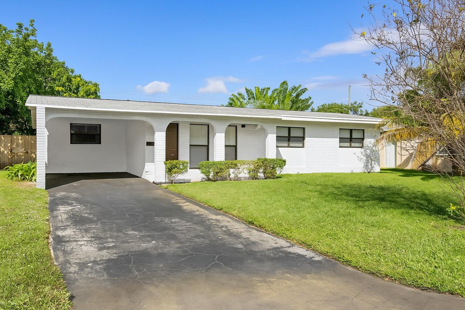 Wilton Manors photo 2