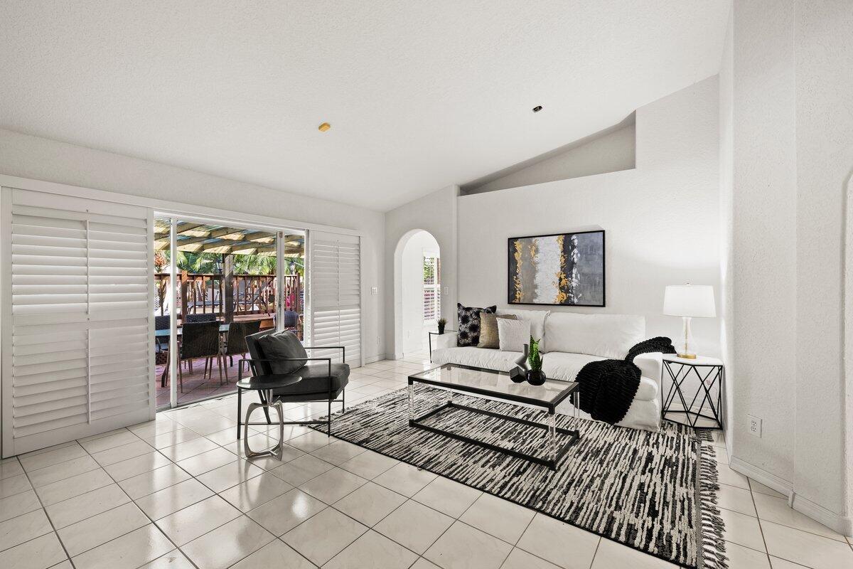 Pembroke Pines photo 4