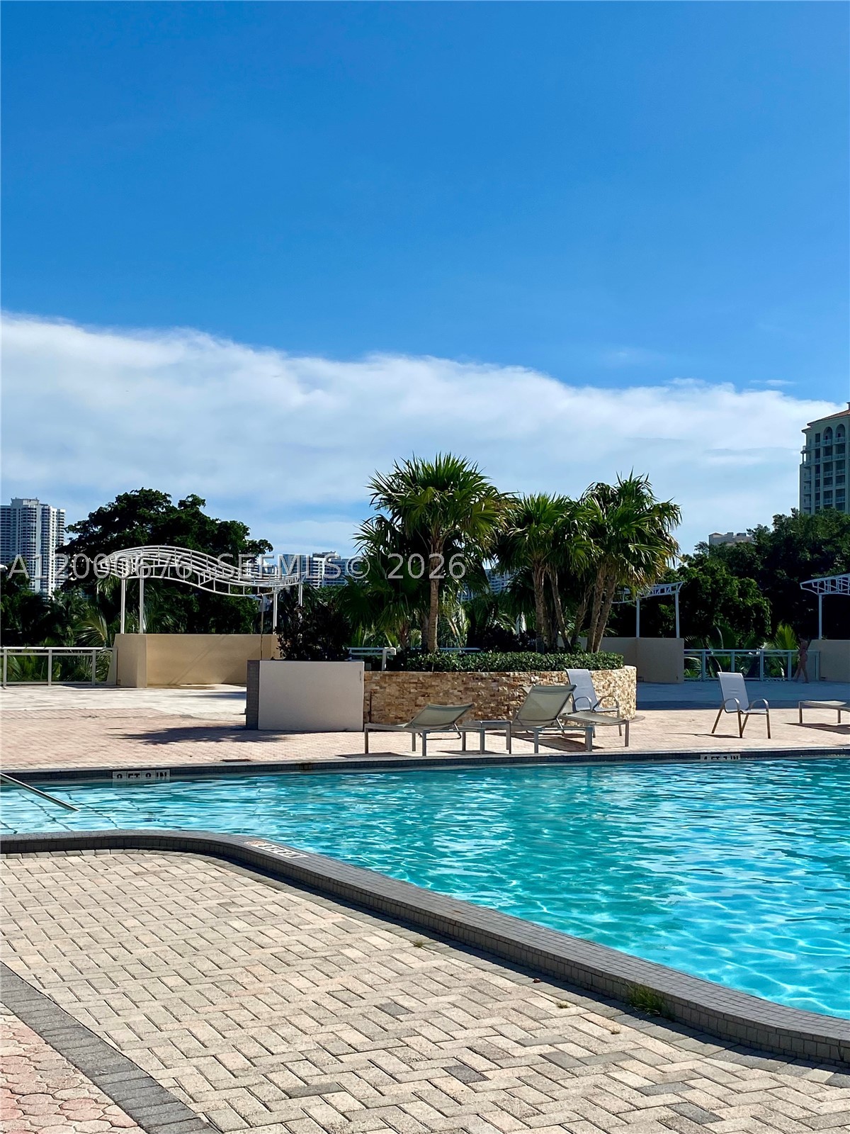 Aventura photo 2