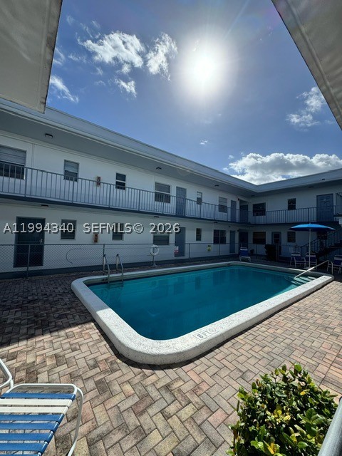 Hallandale Beach photo 2