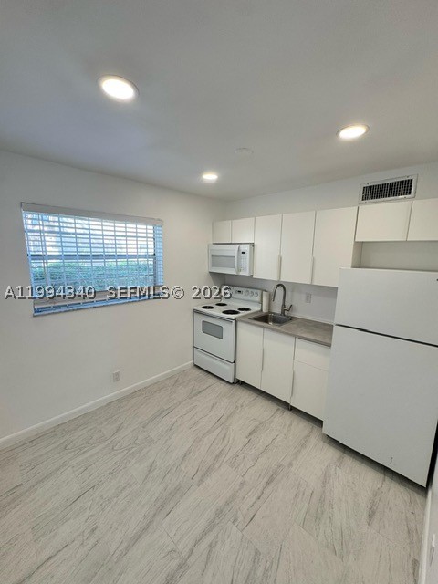 Hallandale Beach photo 4