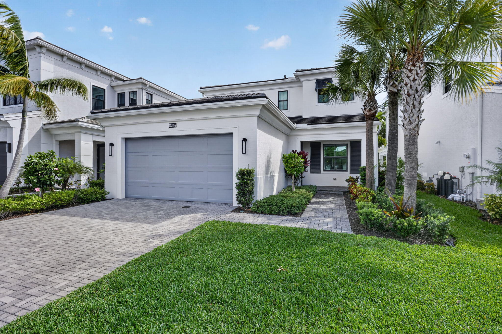 Palm Beach Gardens photo 1