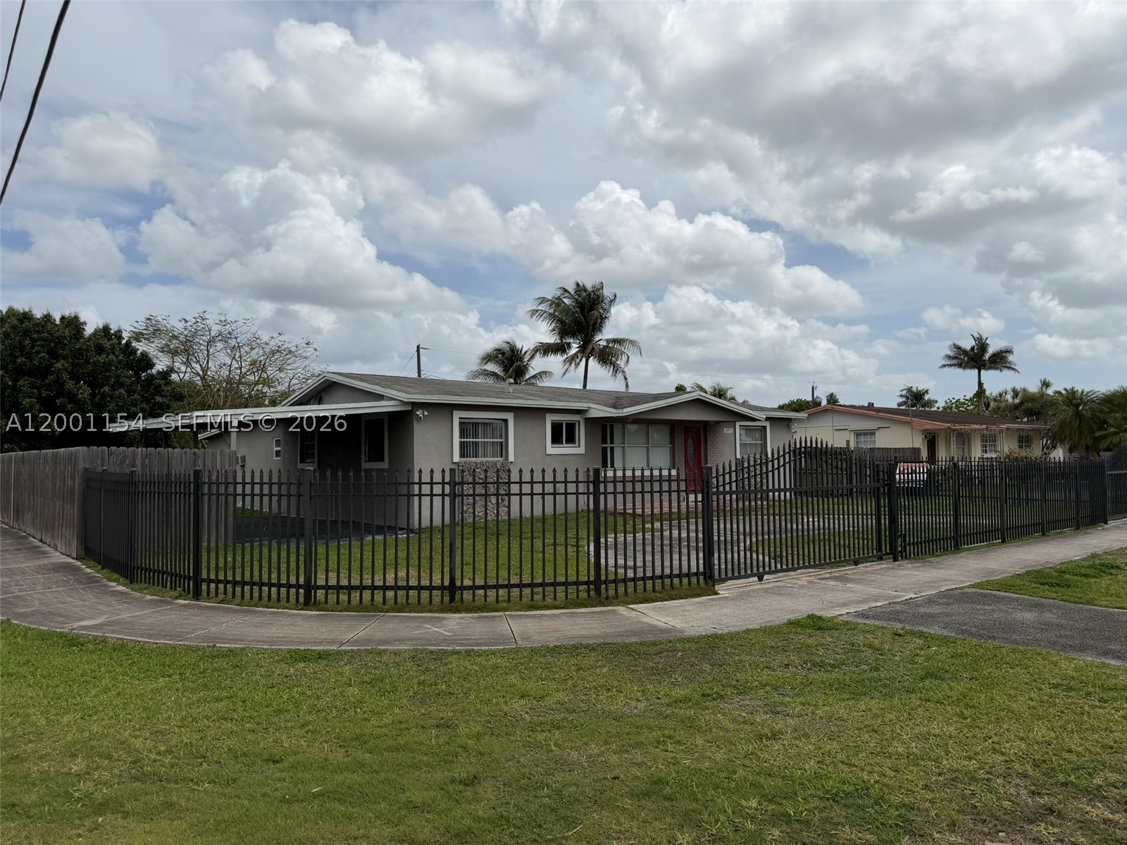 Homestead photo 1