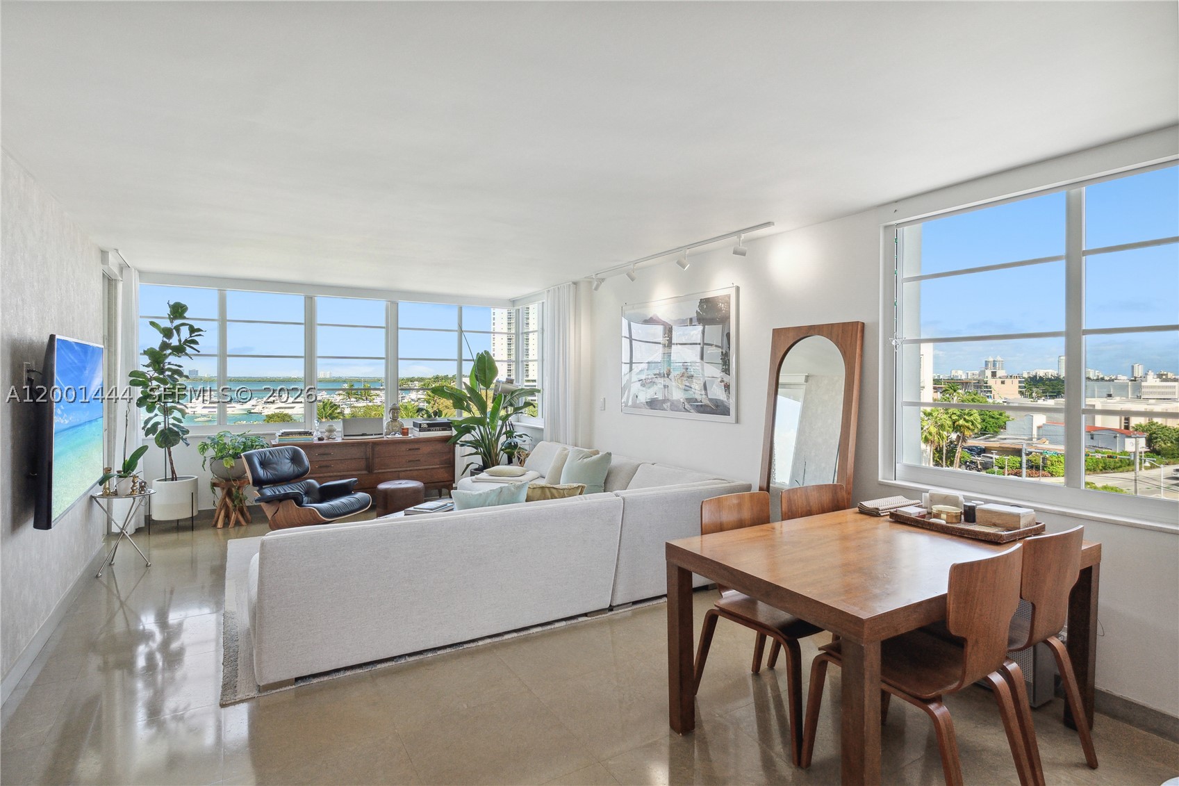 Miami Beach photo 1