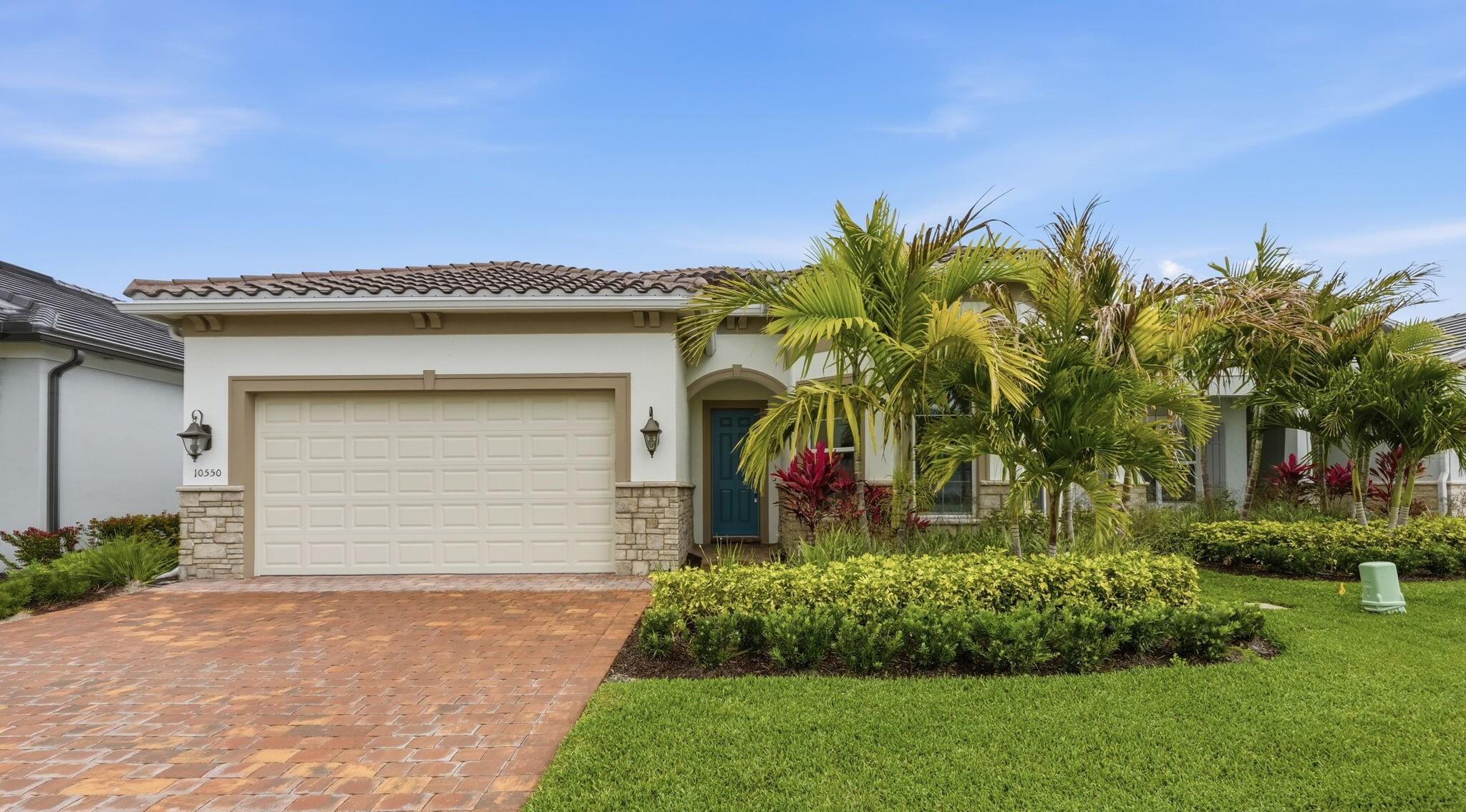 Palm Beach Gardens photo 1