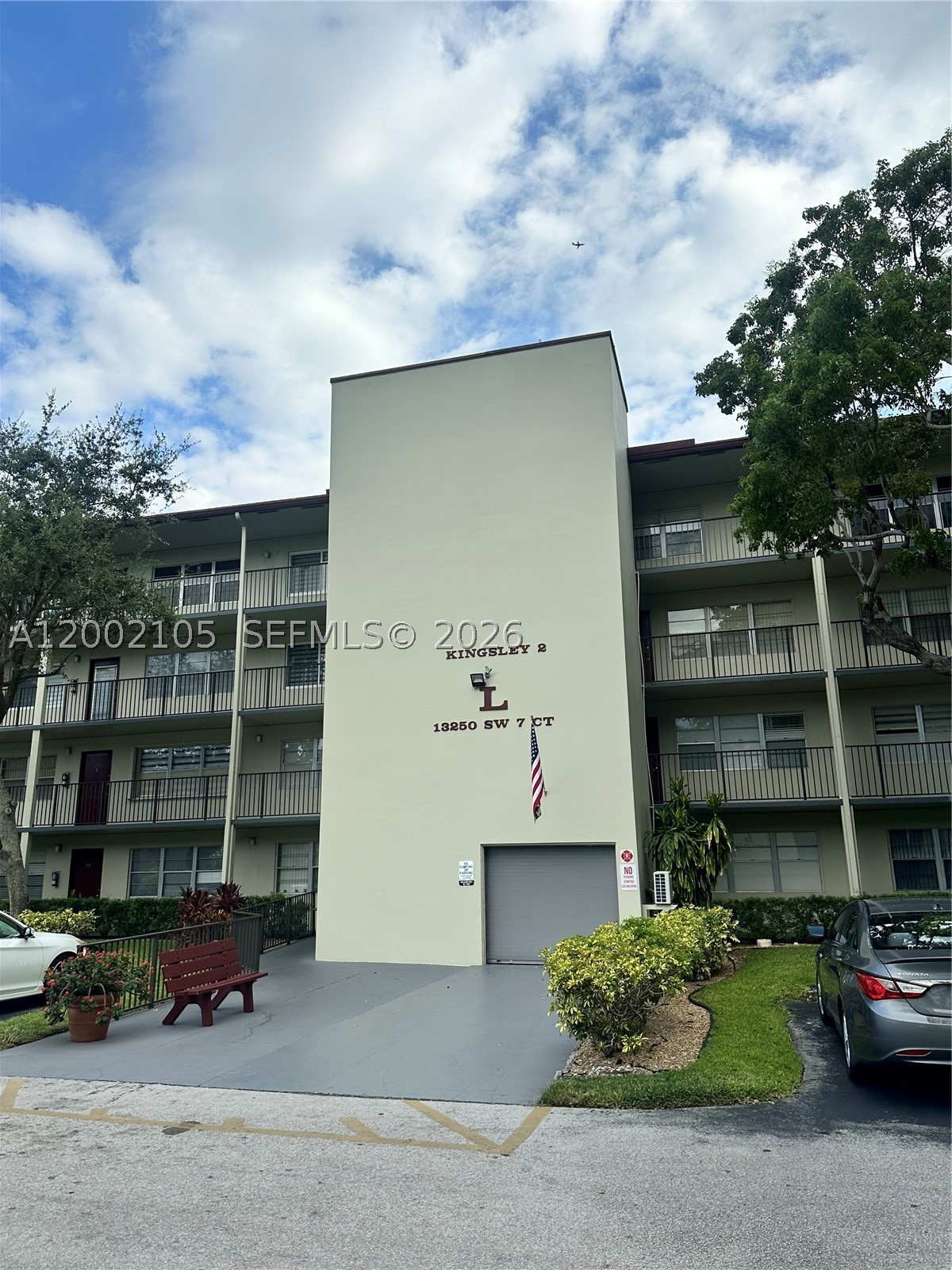 Pembroke Pines photo 2