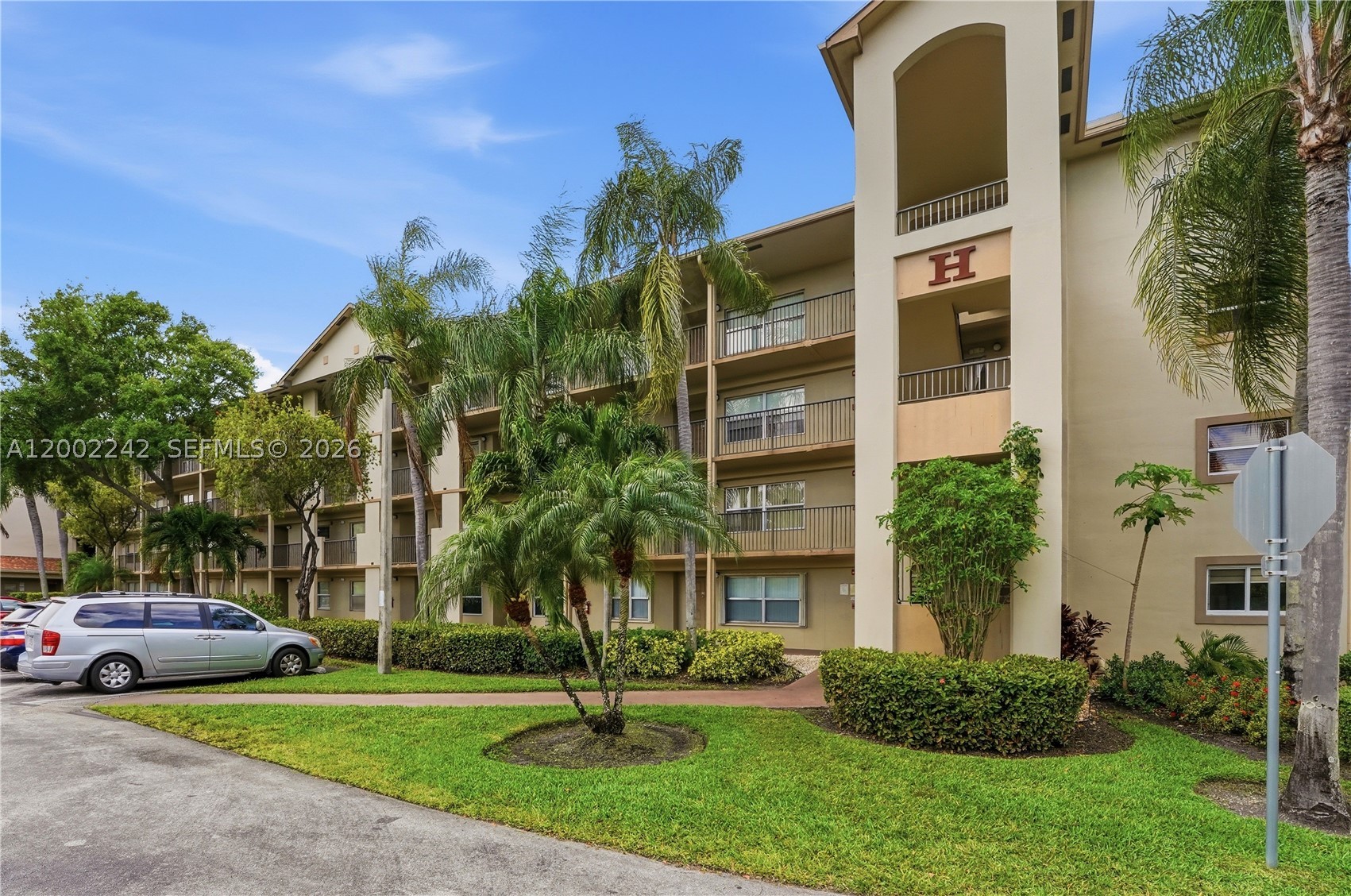 Pembroke Pines photo 2