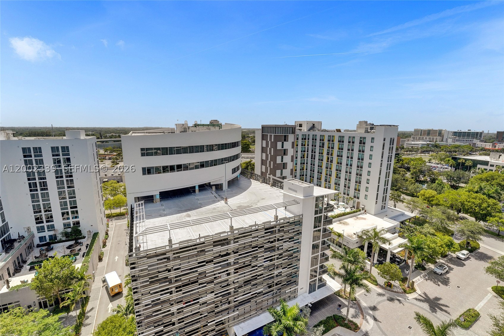 Aventura photo 1