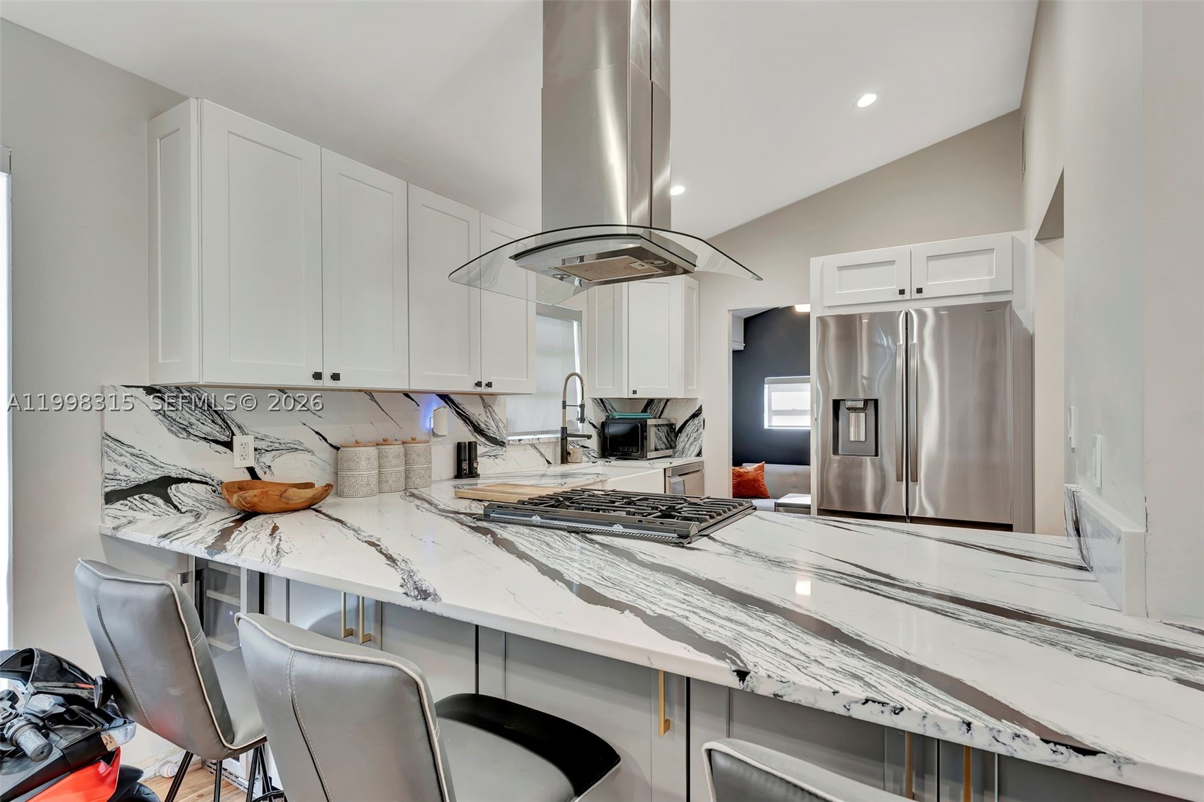 Hollywood photo 4