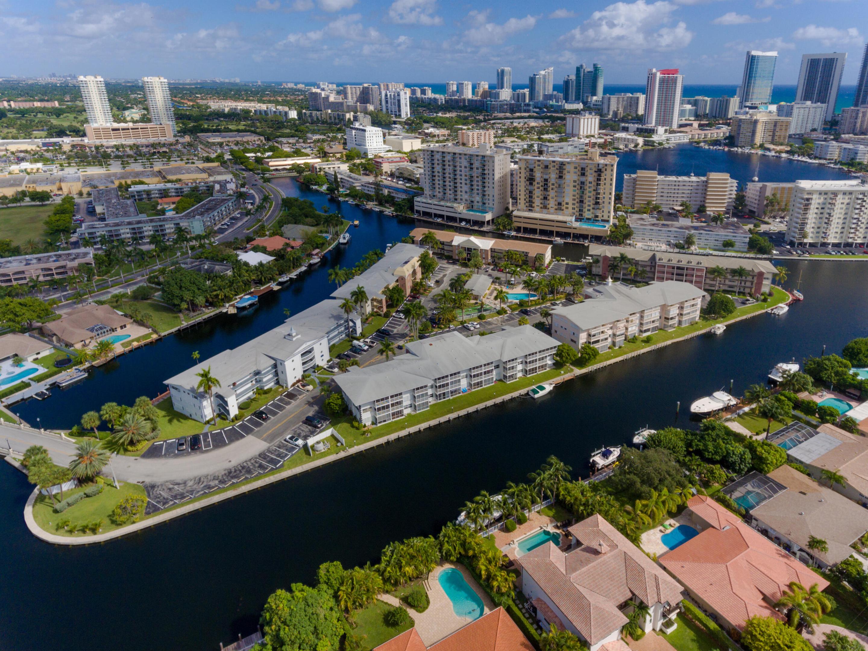 Hallandale Beach photo 2
