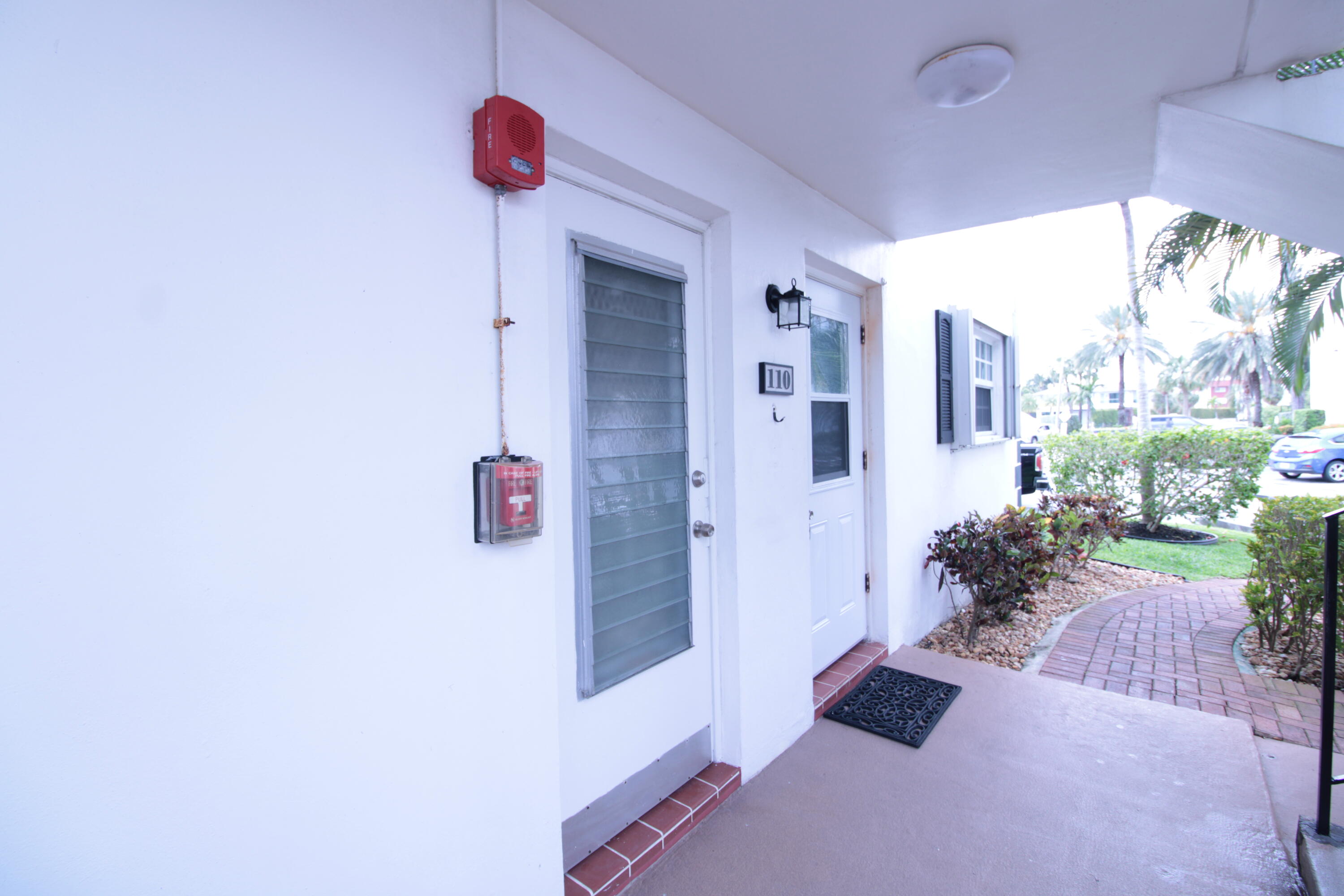 Hallandale Beach photo 3