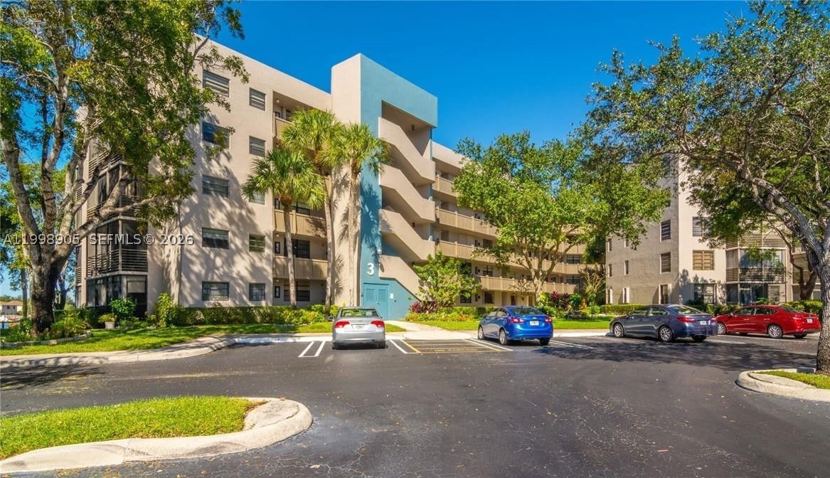 Pembroke Pines photo 2