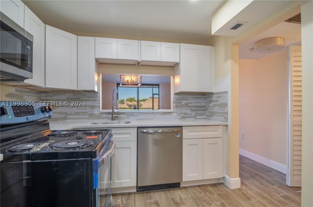Pembroke Pines photo 4