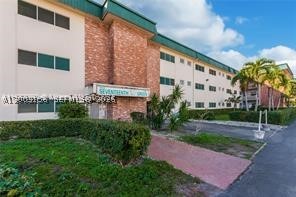Hallandale Beach photo 1