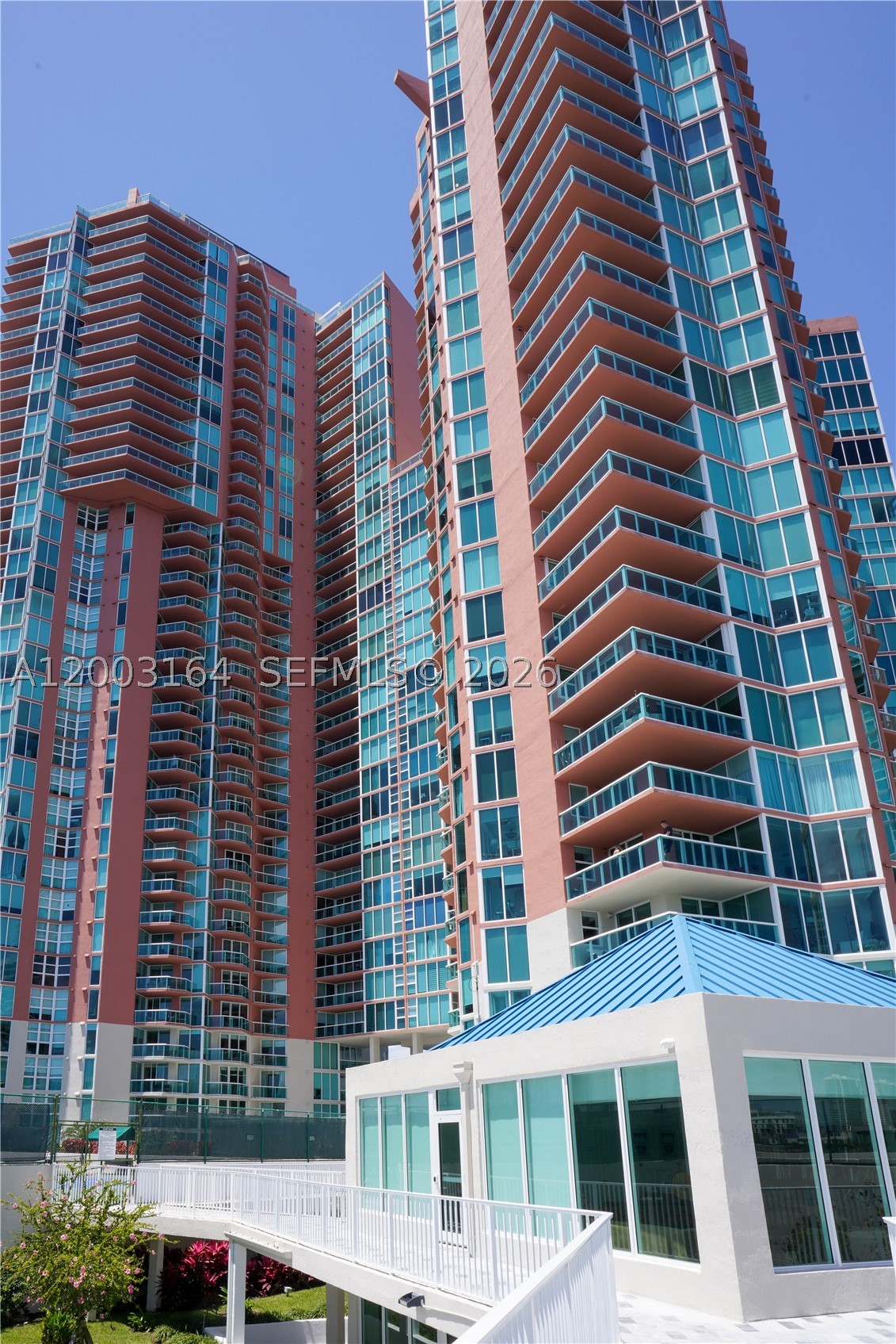 Aventura photo 1