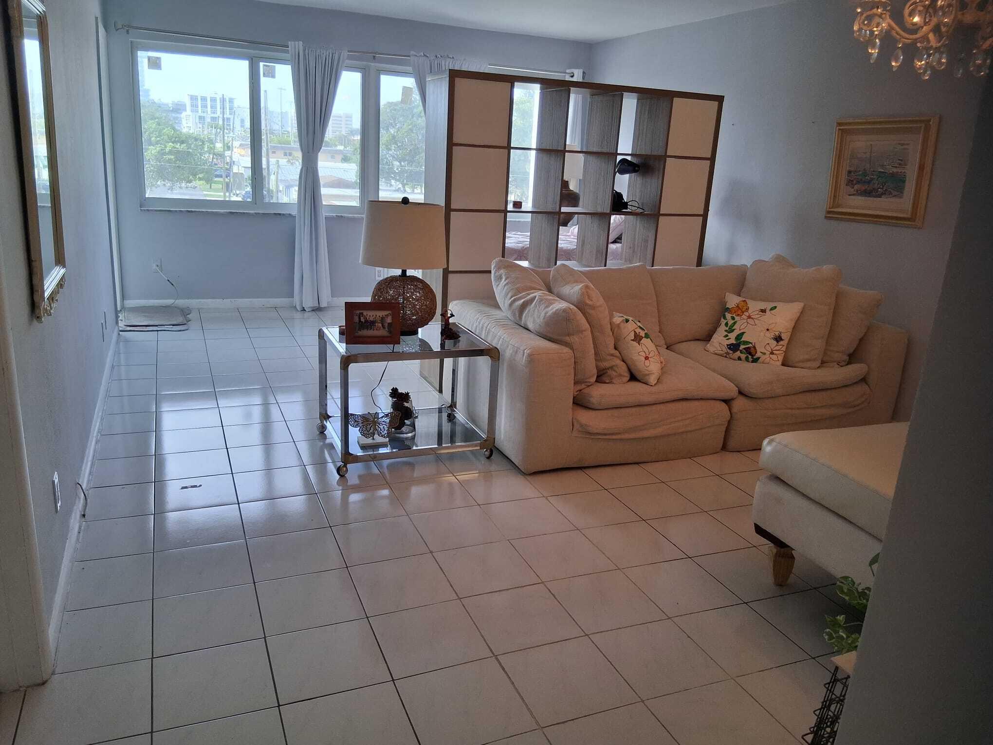 Hallandale Beach photo 2