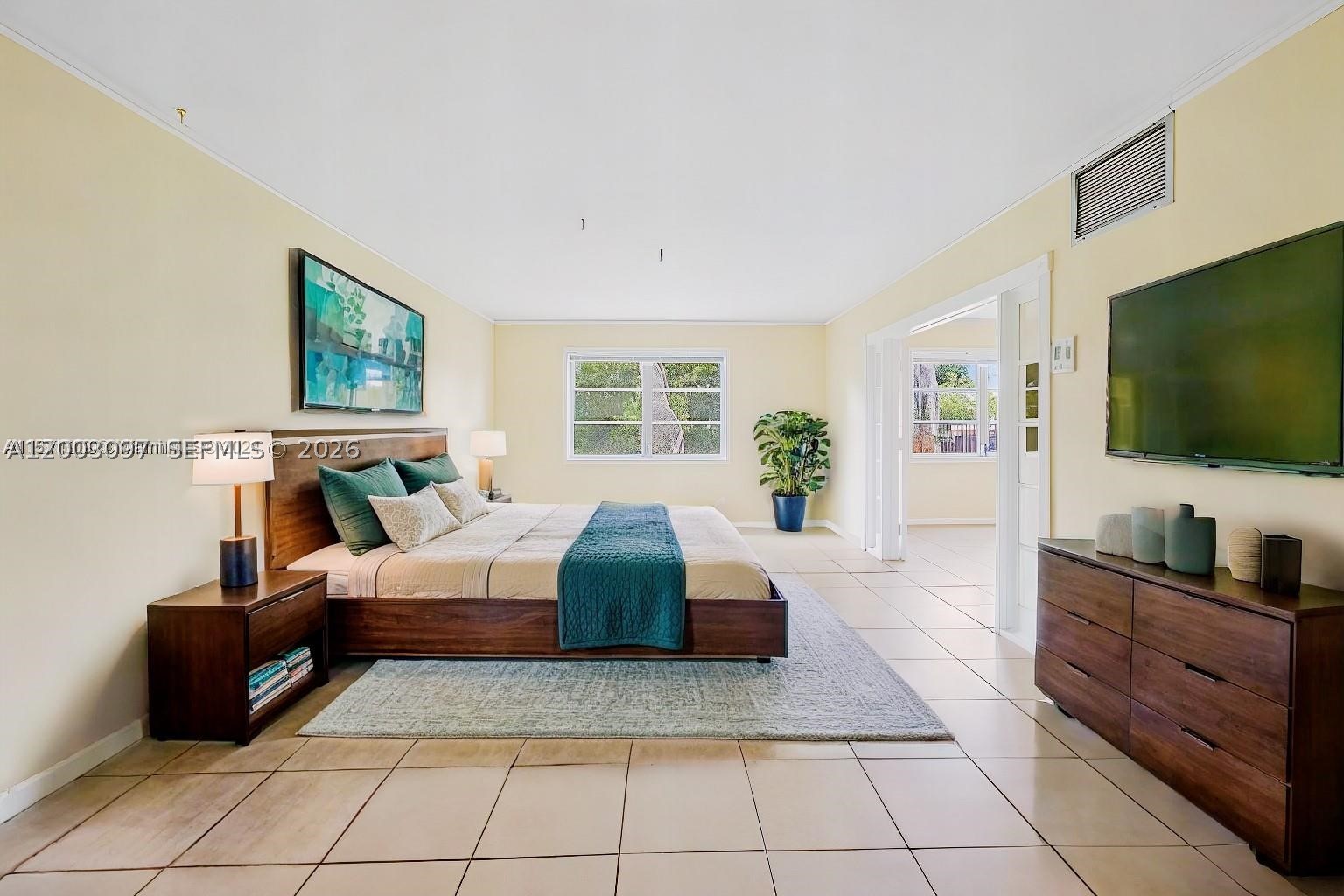 Wilton Manors photo 4