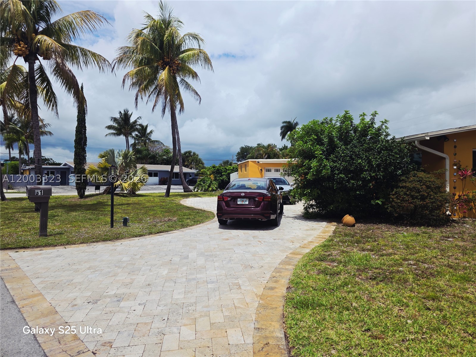 Wilton Manors photo 2