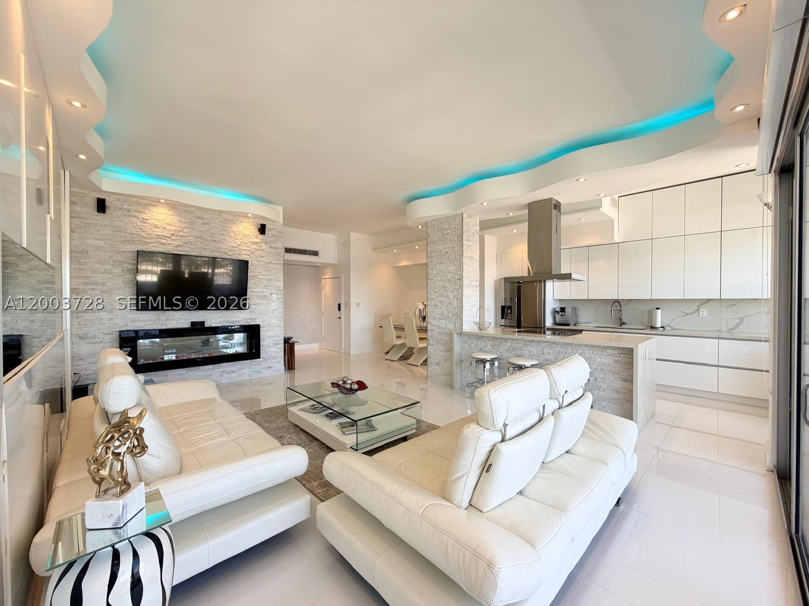 Aventura photo 1