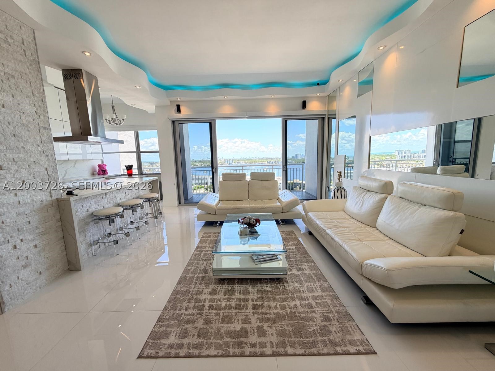 Aventura photo 3