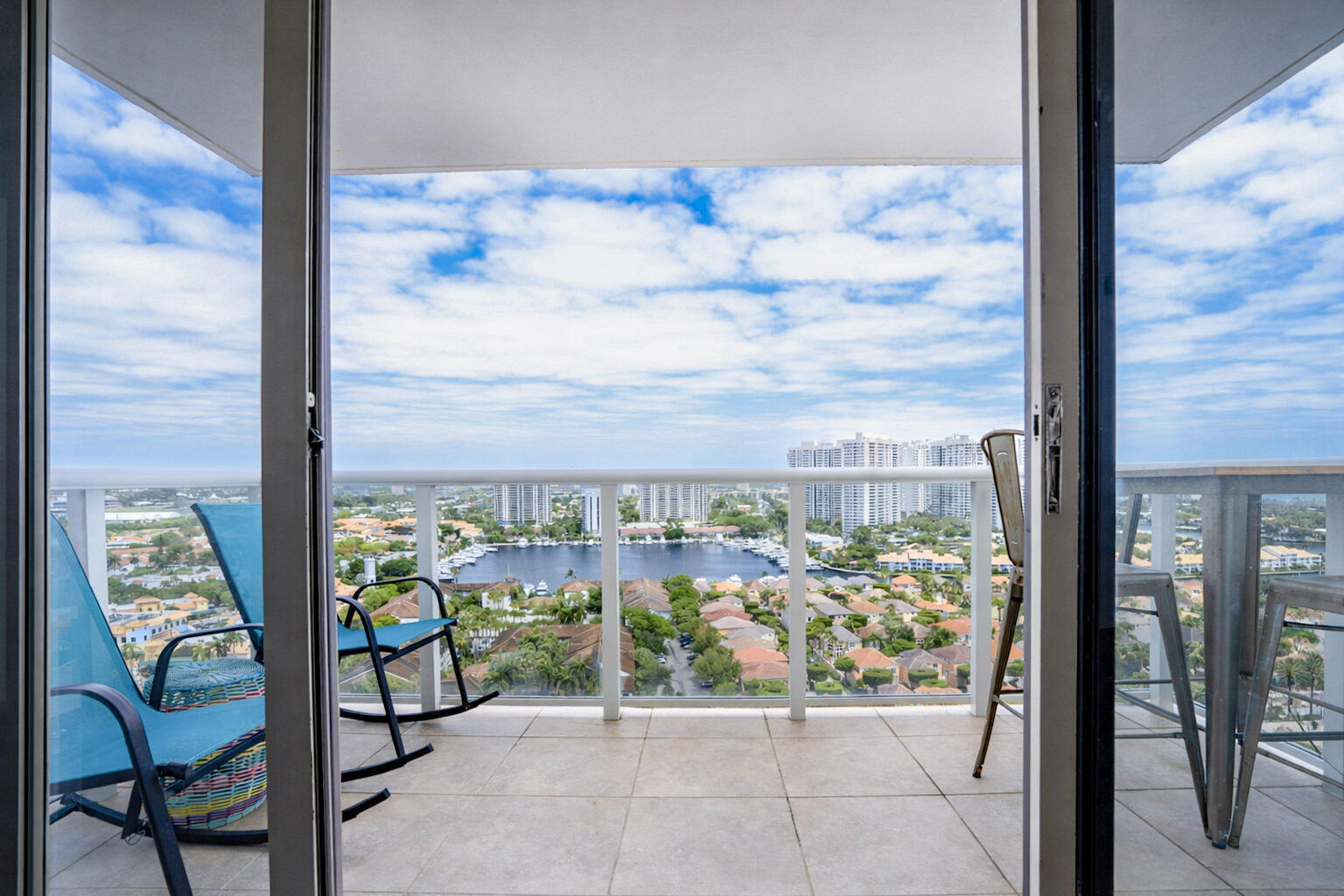 Aventura photo 1