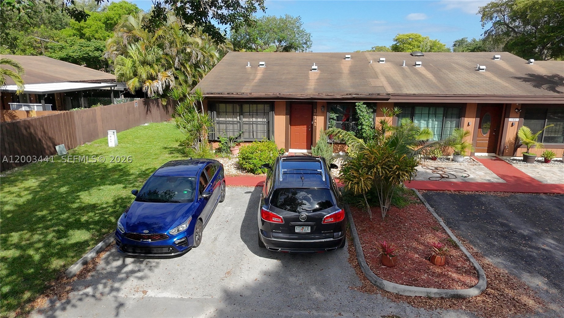 Pembroke Pines photo 1