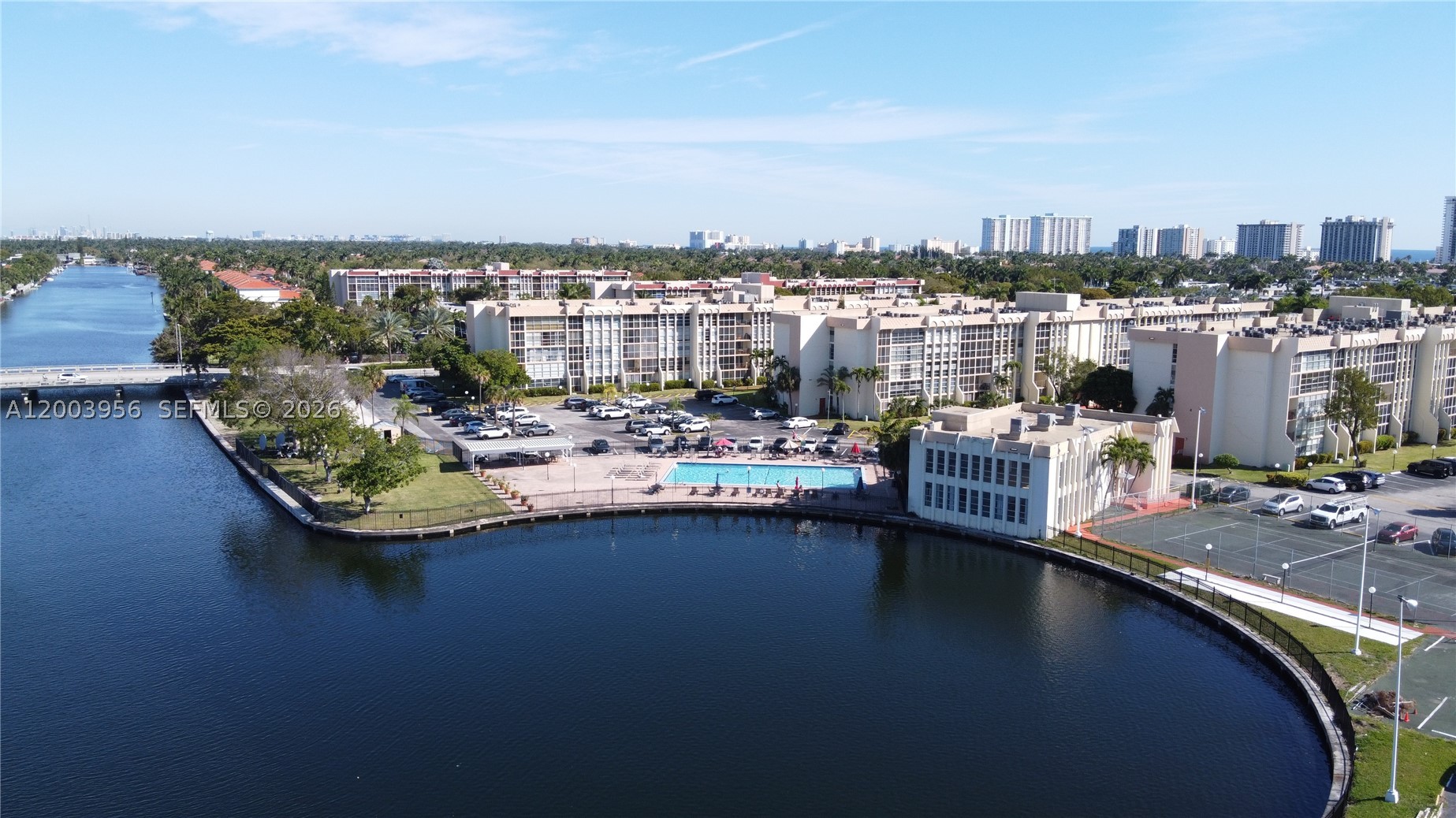Hallandale Beach photo 2