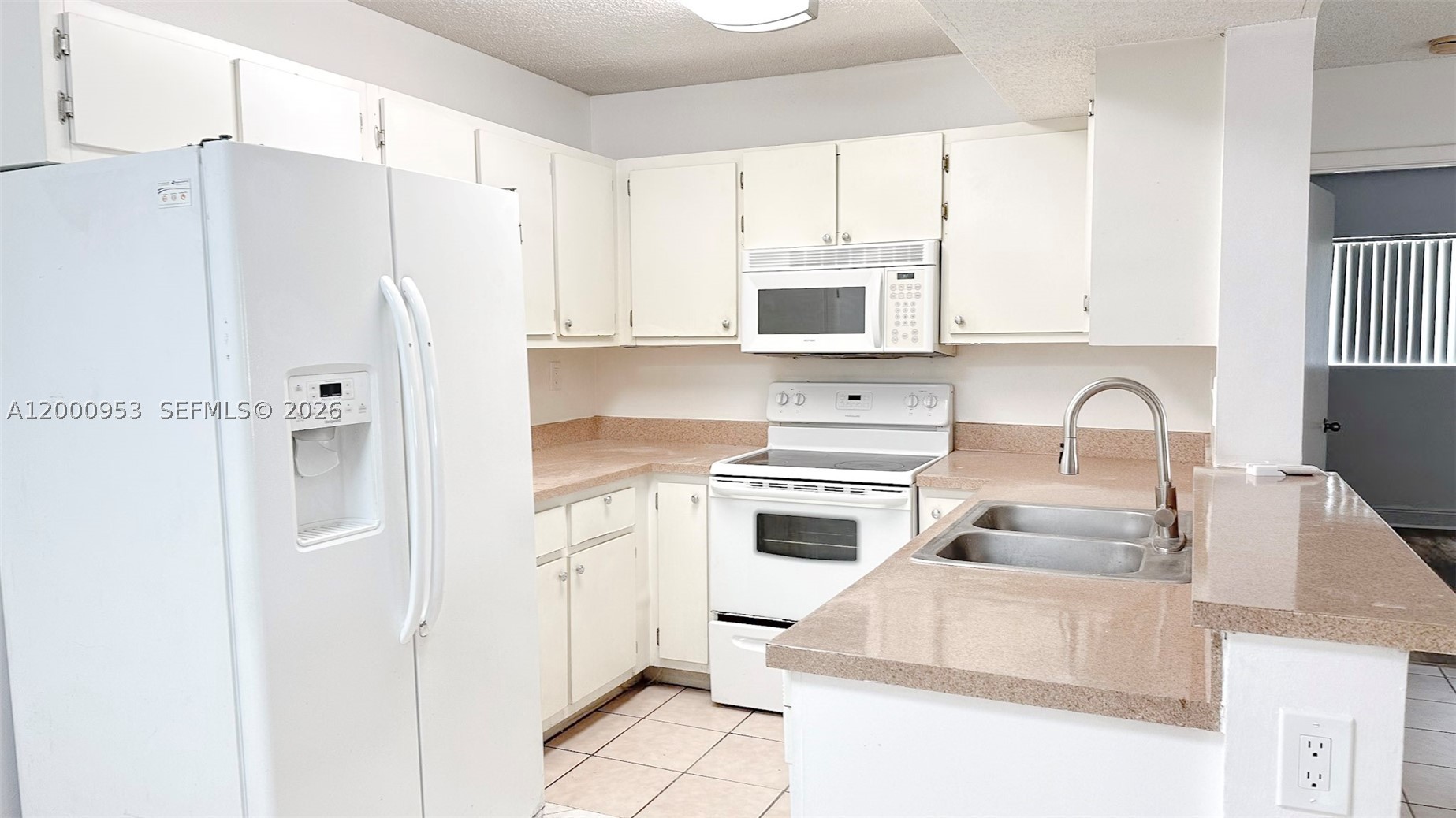 Pembroke Pines photo 2
