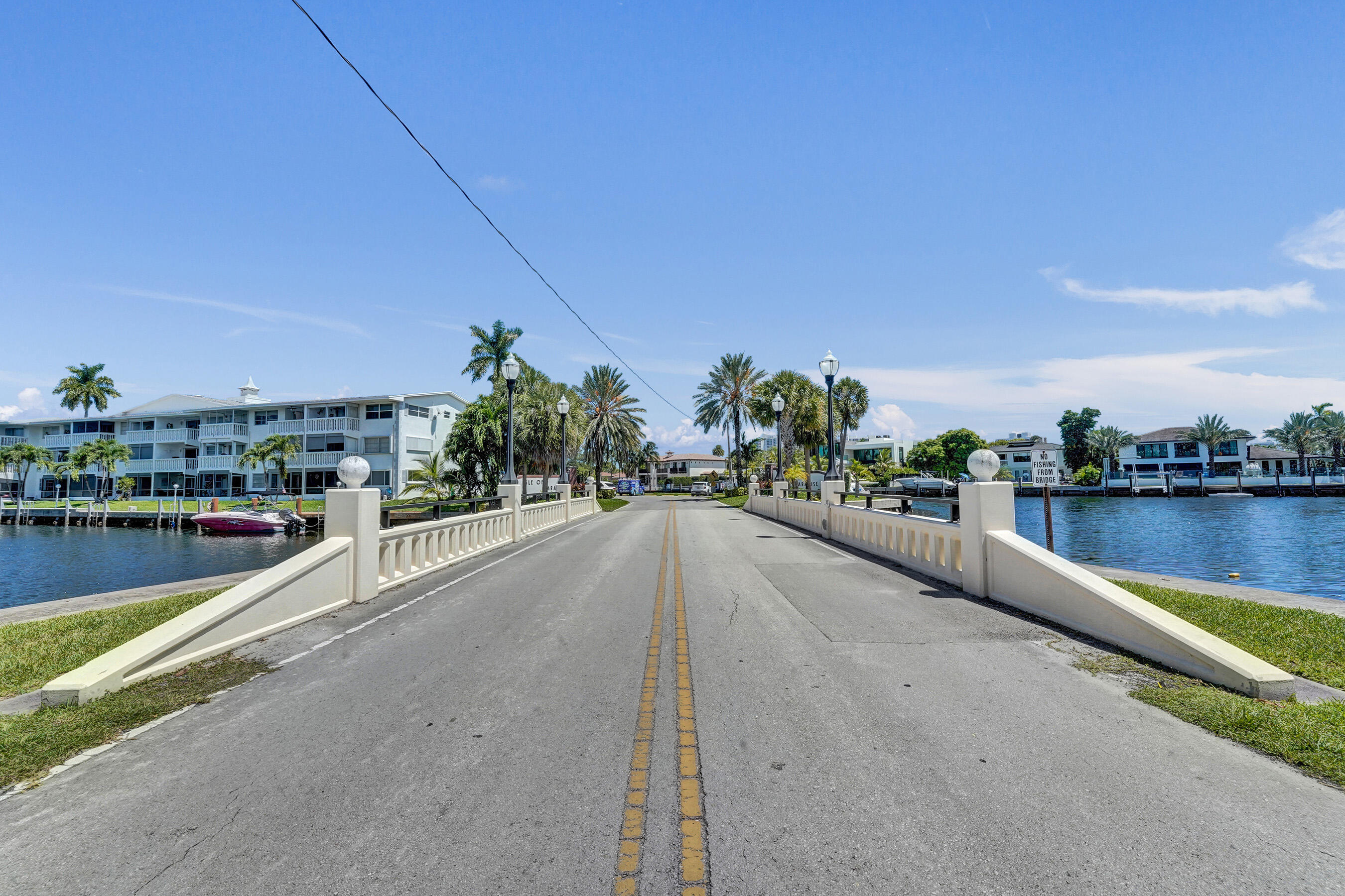 Hallandale Beach photo 2