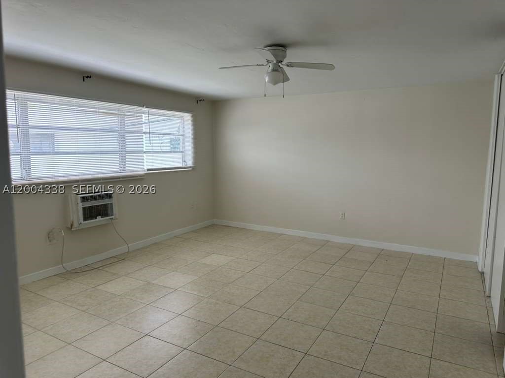 North Miami photo 4