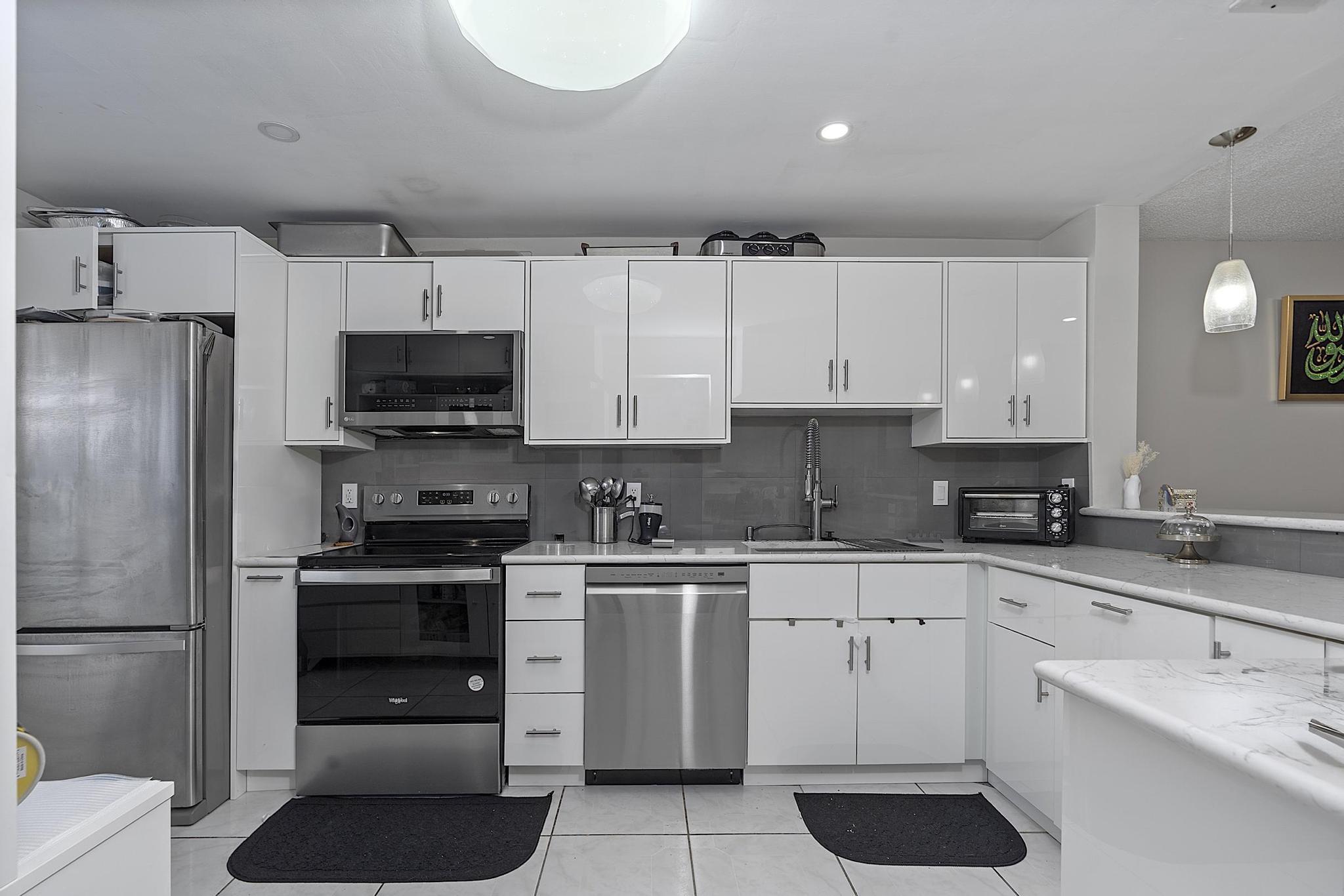 Pembroke Pines photo 4
