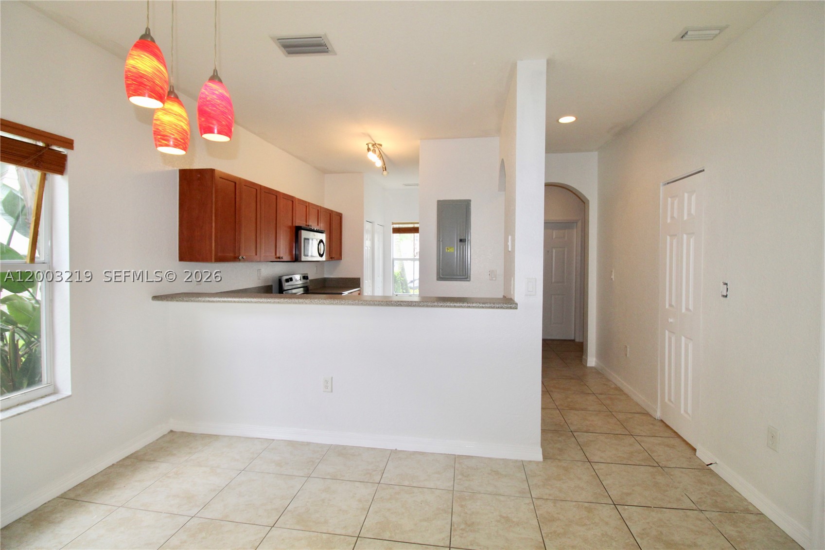 Miramar photo 2