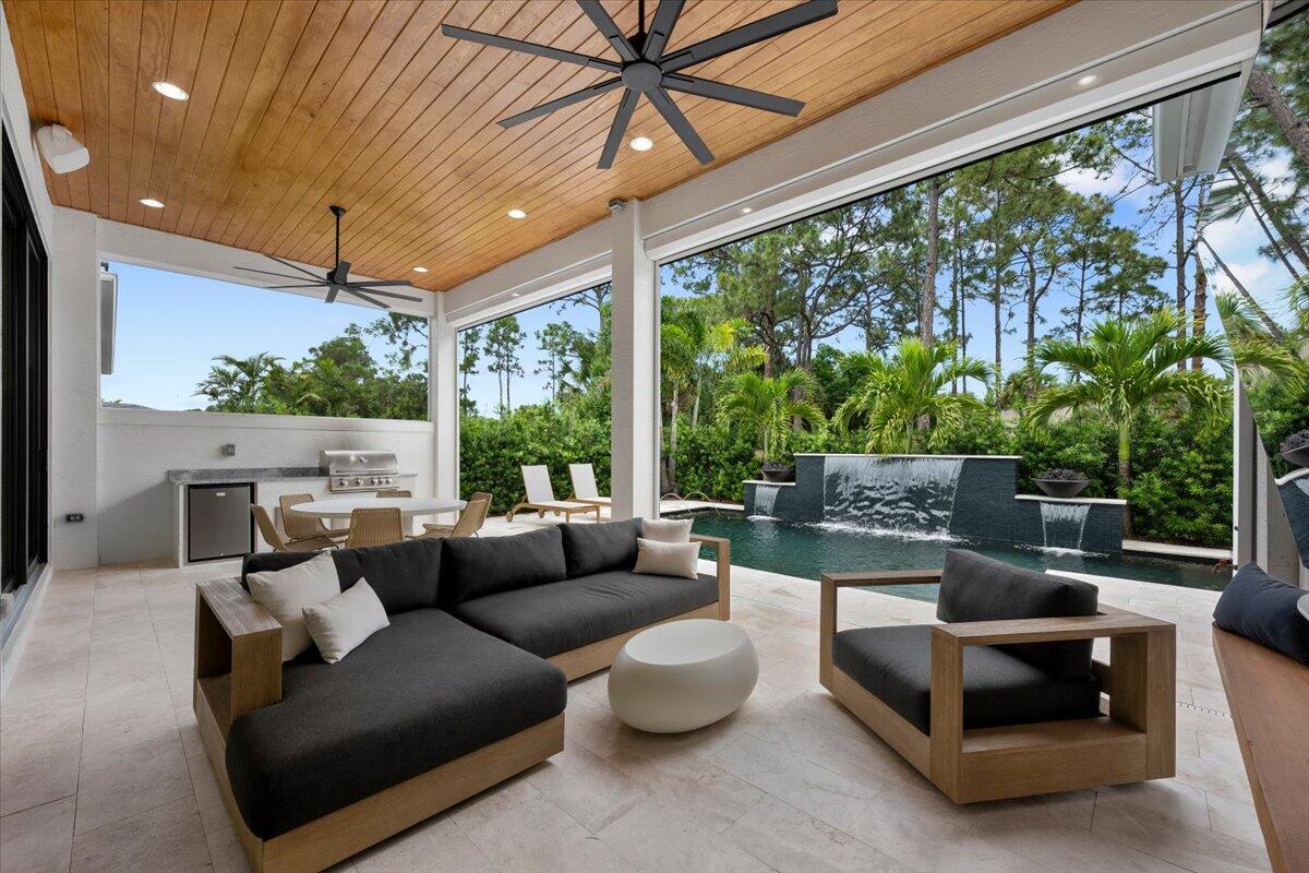 Palm Beach Gardens photo 2