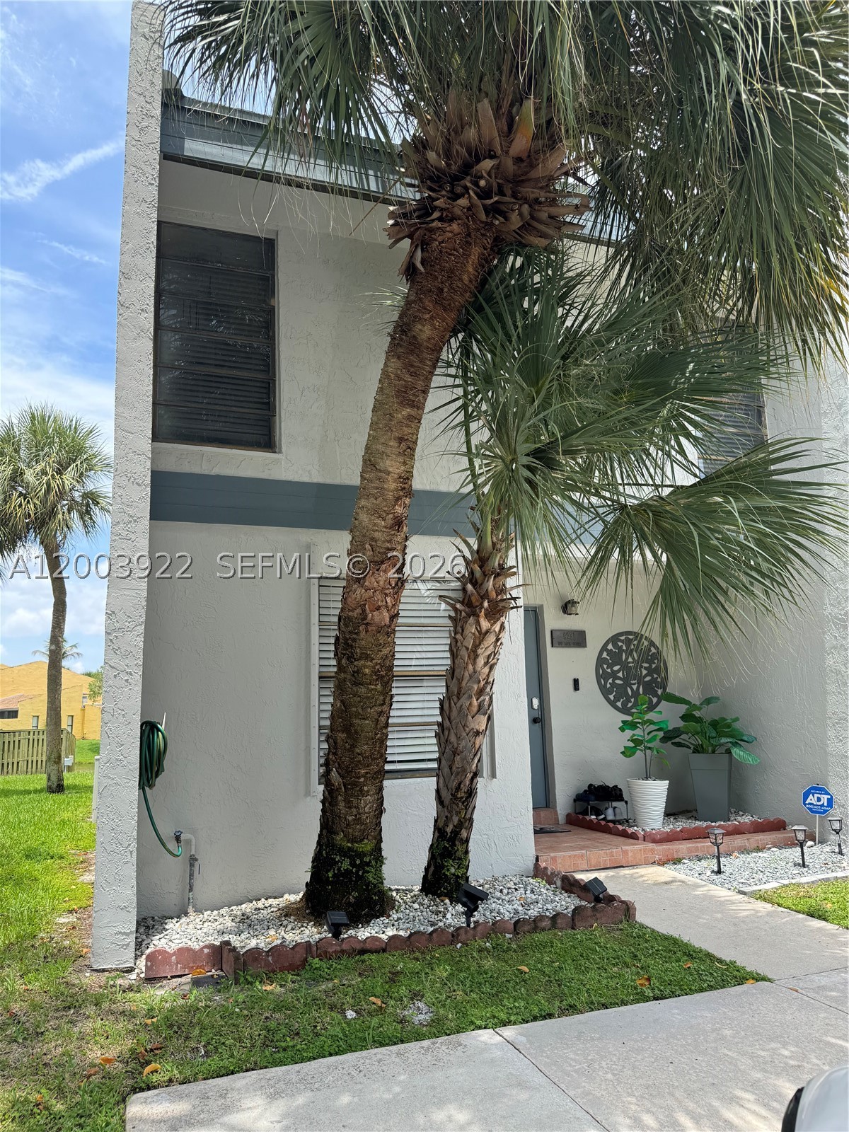 Pembroke Pines photo 2