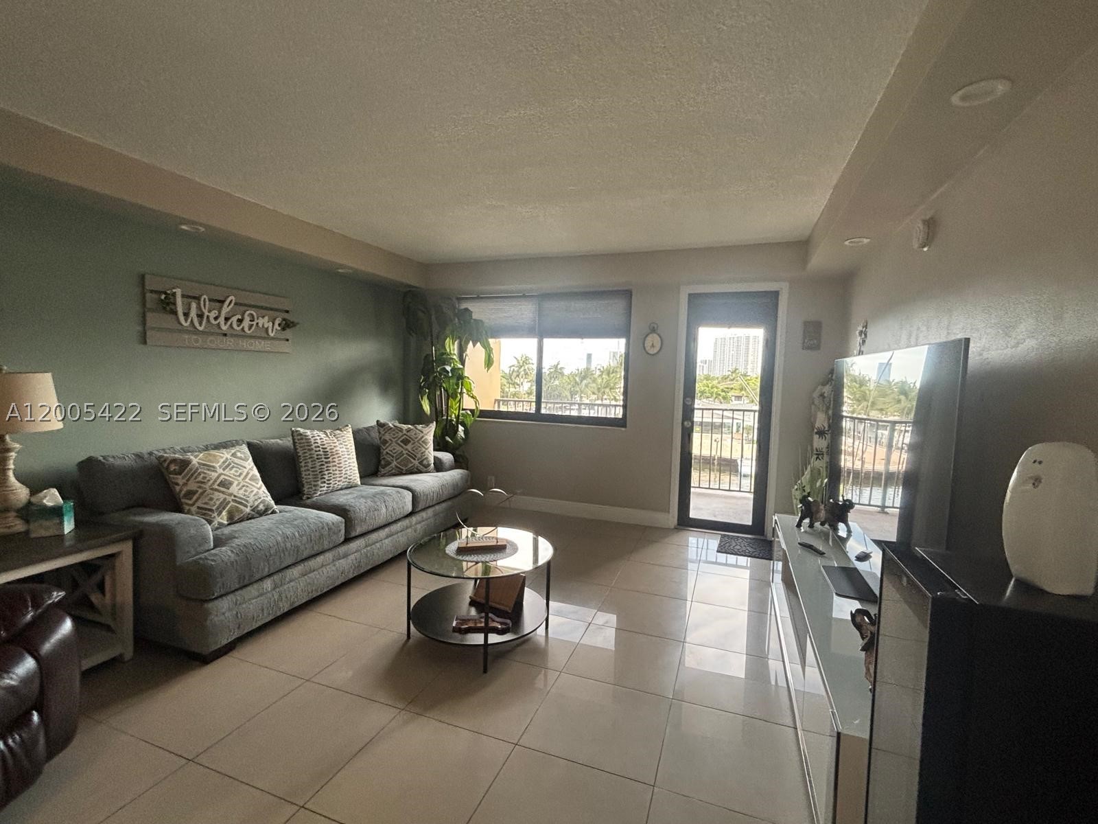 Hallandale Beach photo 2
