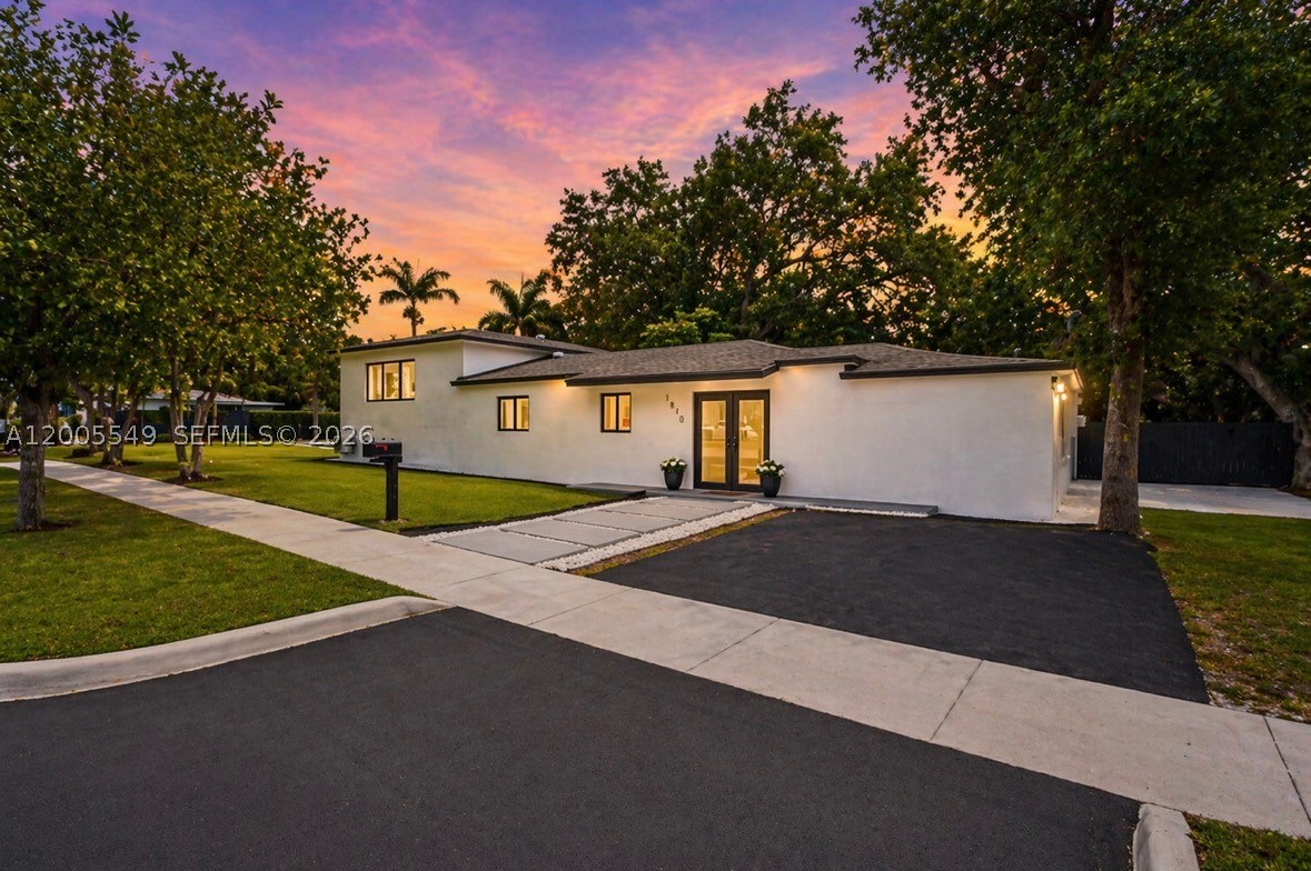 North Miami Beach photo 1