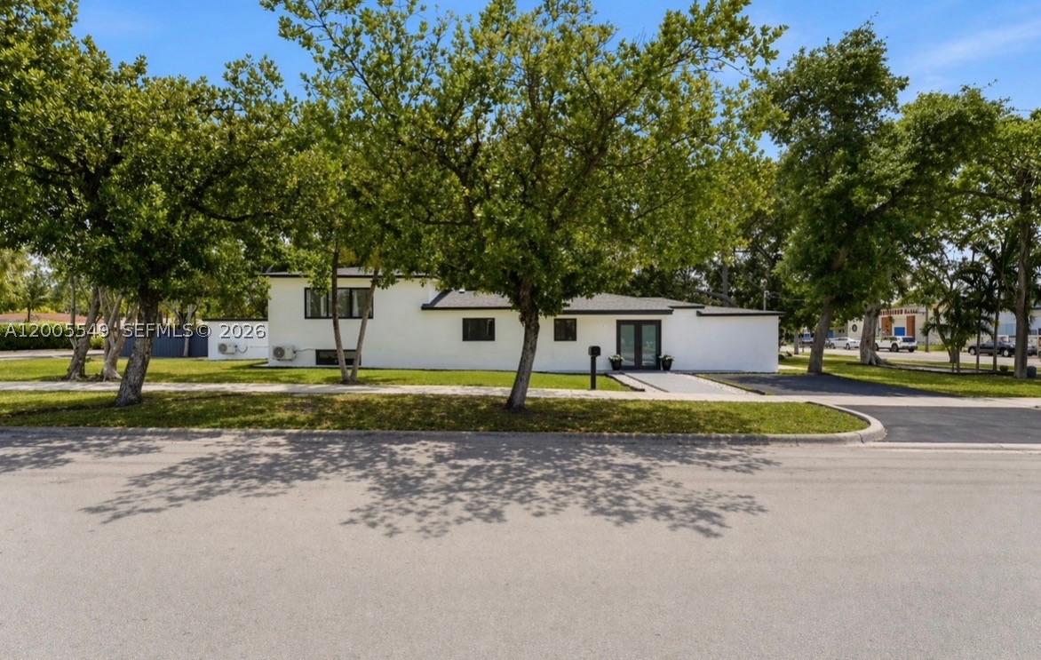 North Miami Beach photo 3
