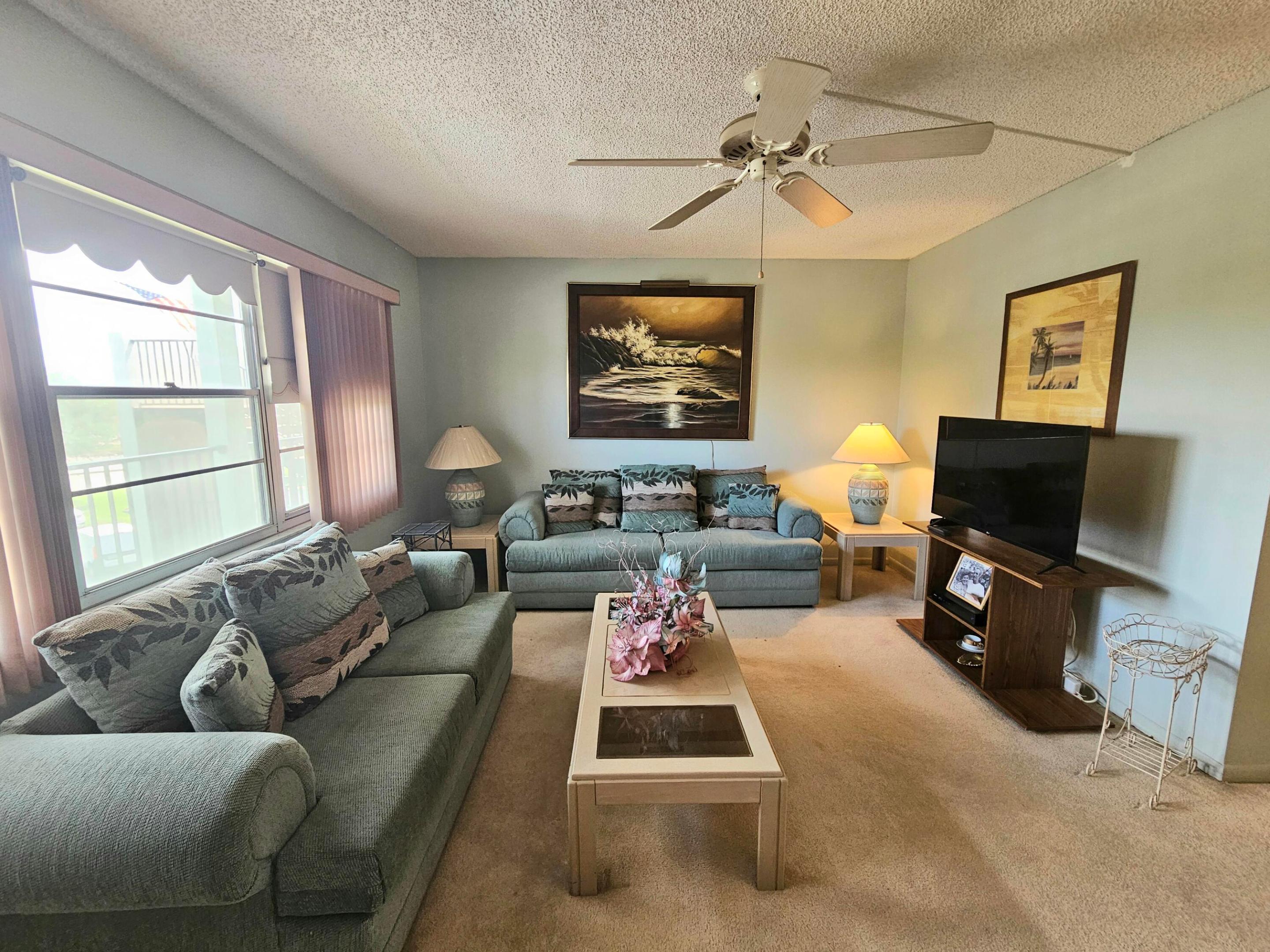 Pembroke Pines photo 4