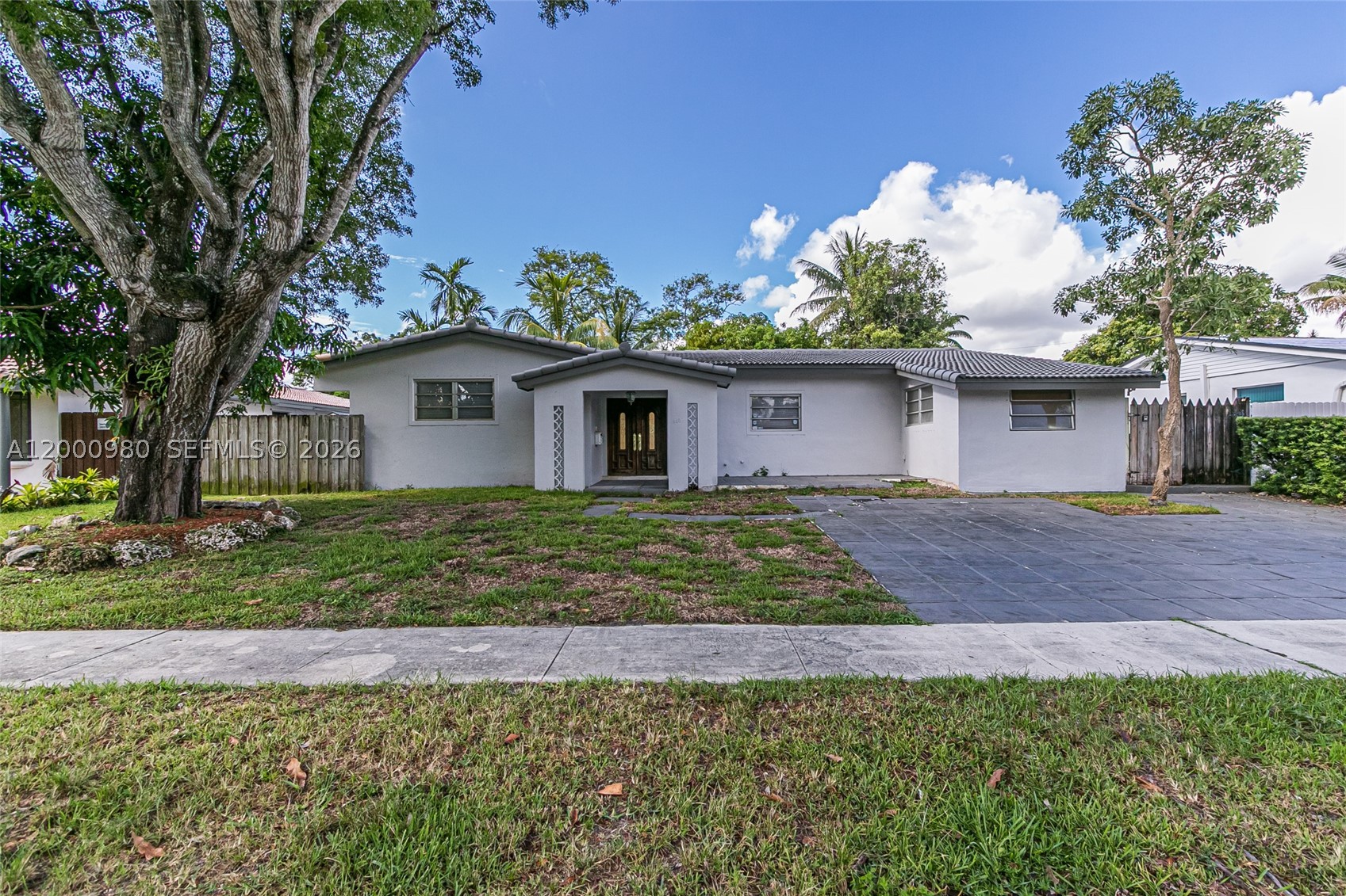 North Miami Beach photo 1