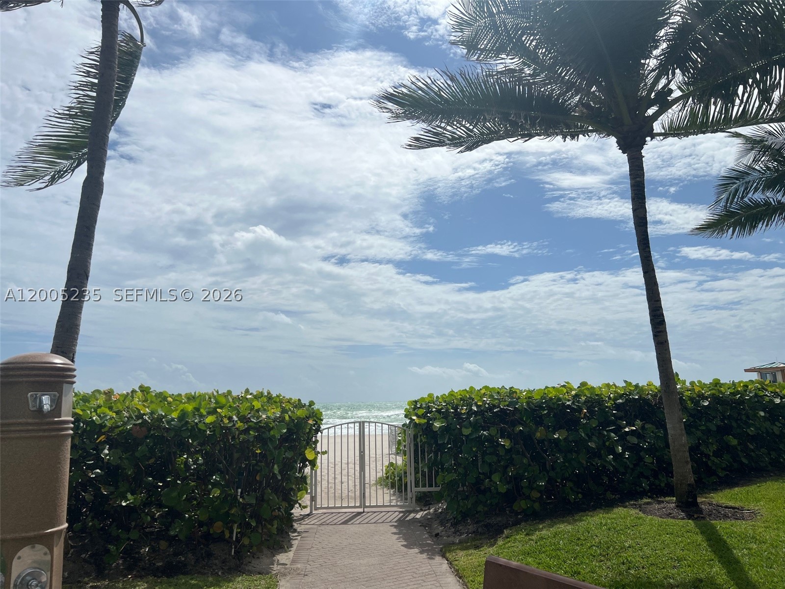 Sunny Isles Beach photo 1