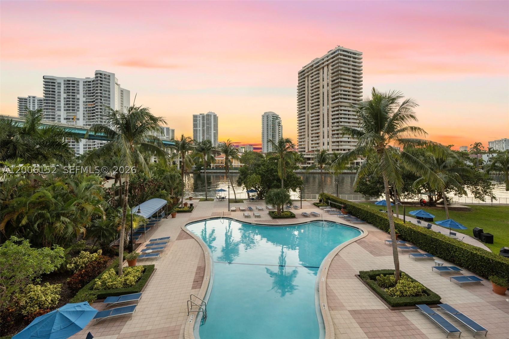 Sunny Isles Beach photo 4